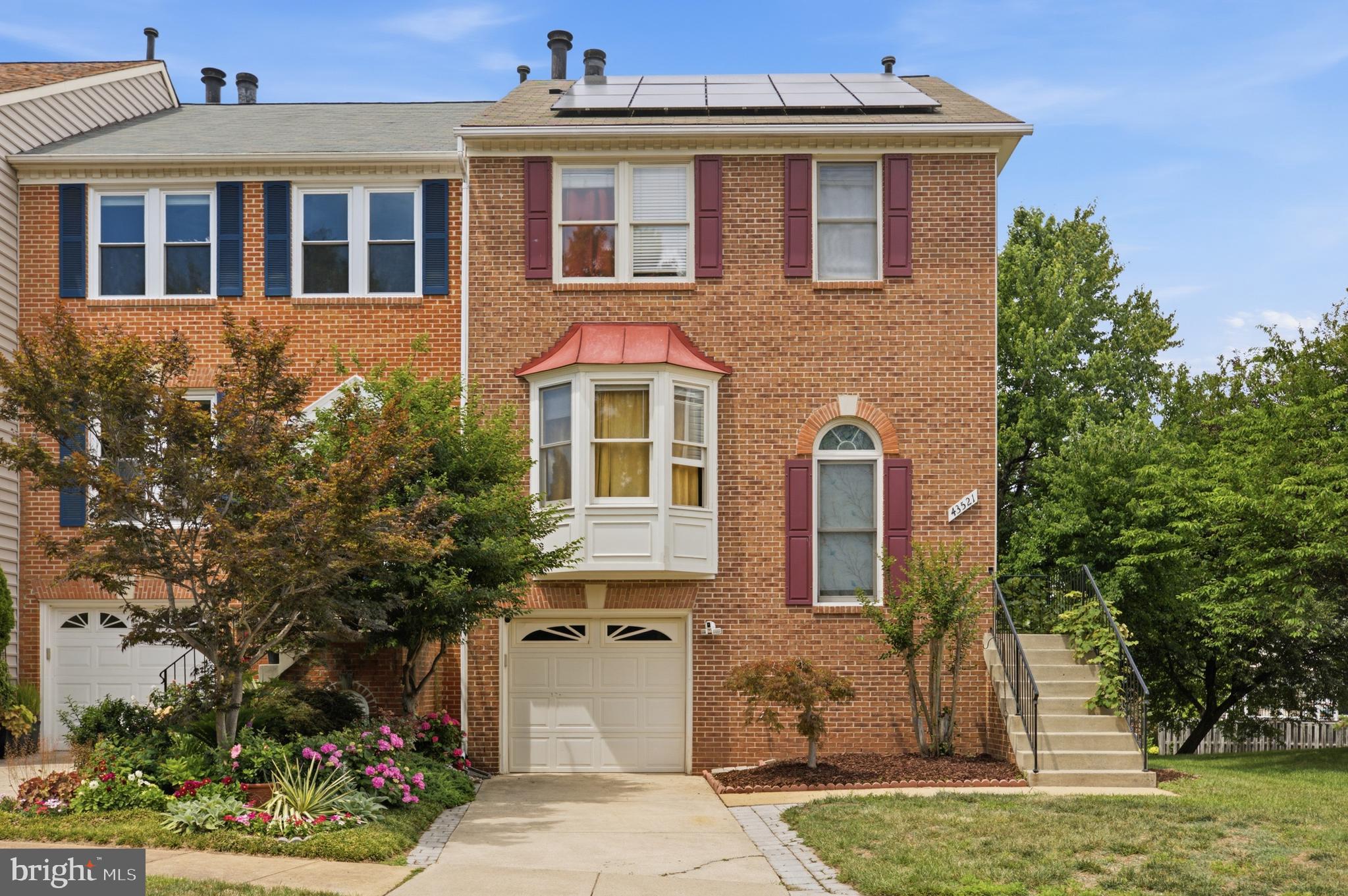 43521 POSTRAIL SQUARE
