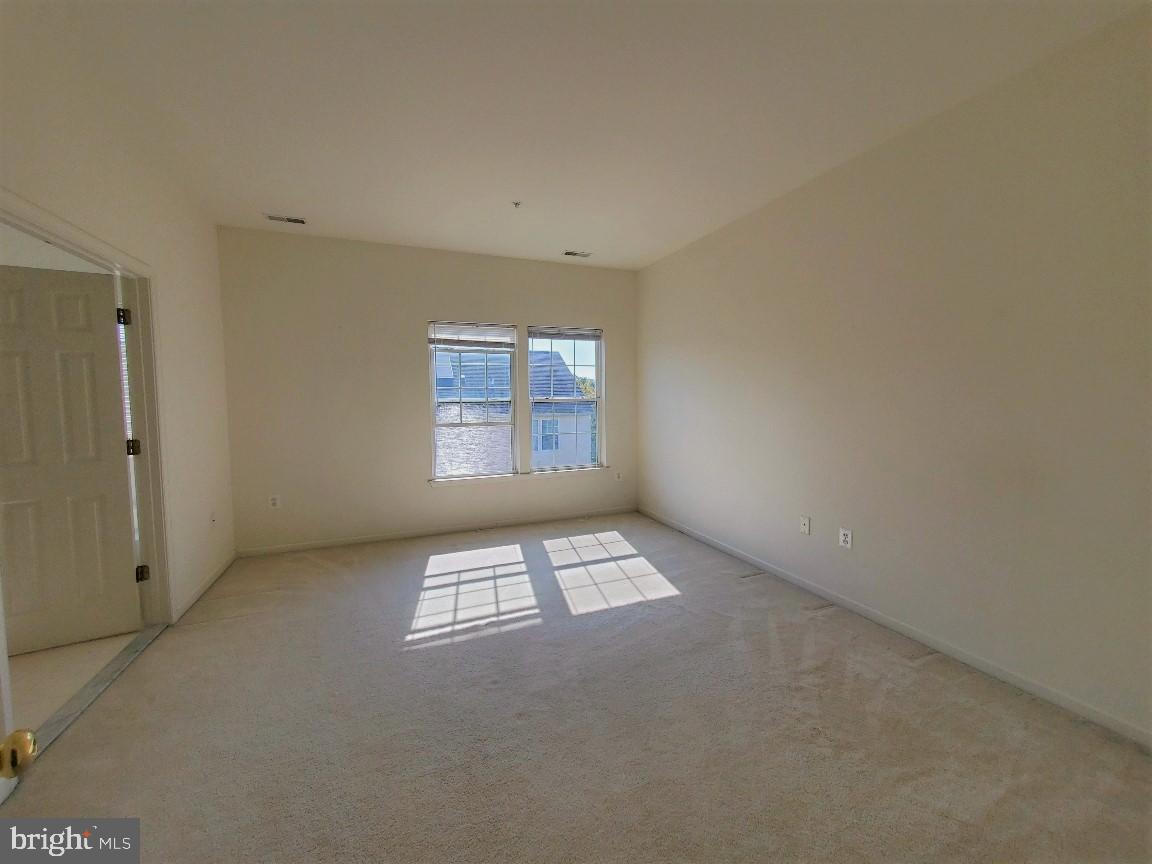 KINGSVIEW VILLAGE - Residential Lease