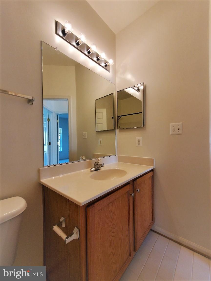 KINGSVIEW VILLAGE - Residential Lease