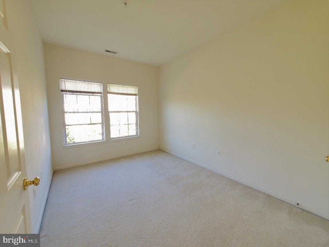 KINGSVIEW VILLAGE - Residential Lease