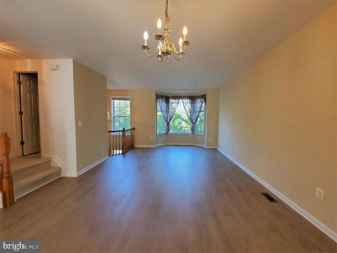 KINGSVIEW VILLAGE - Residential Lease