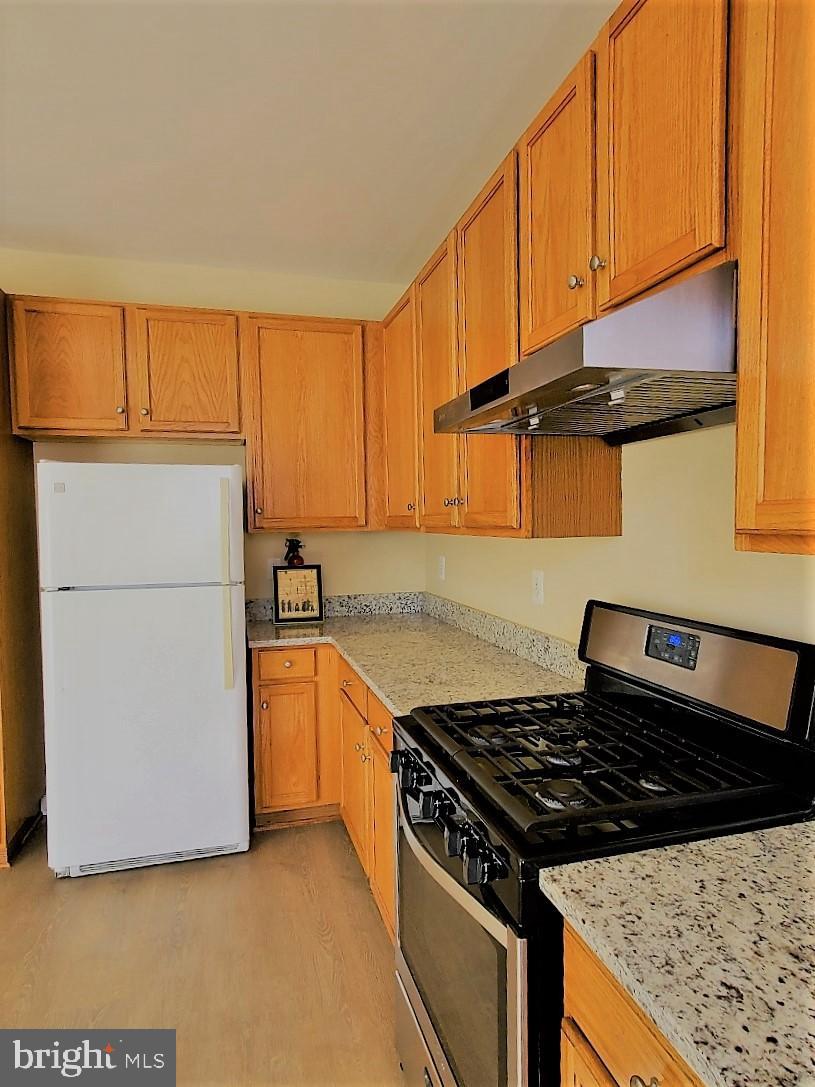 KINGSVIEW VILLAGE - Residential Lease