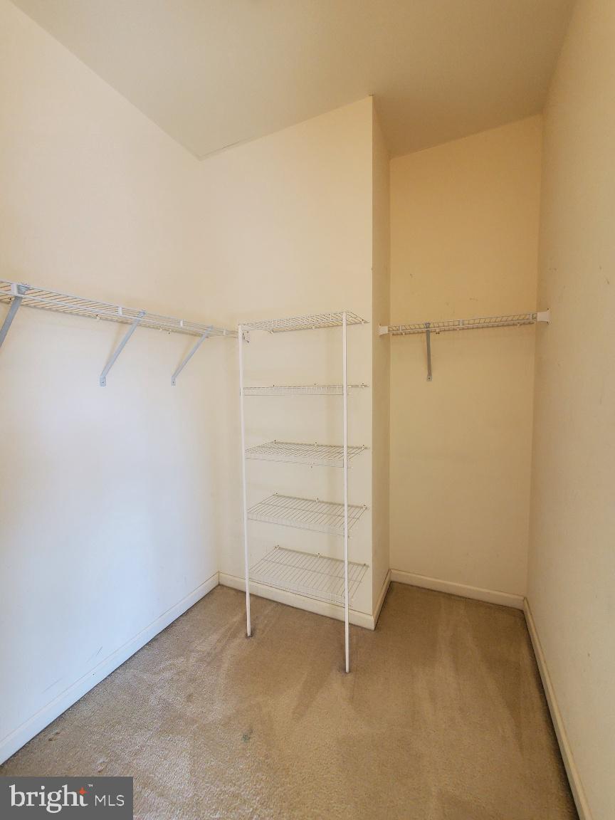 KINGSVIEW VILLAGE - Residential Lease