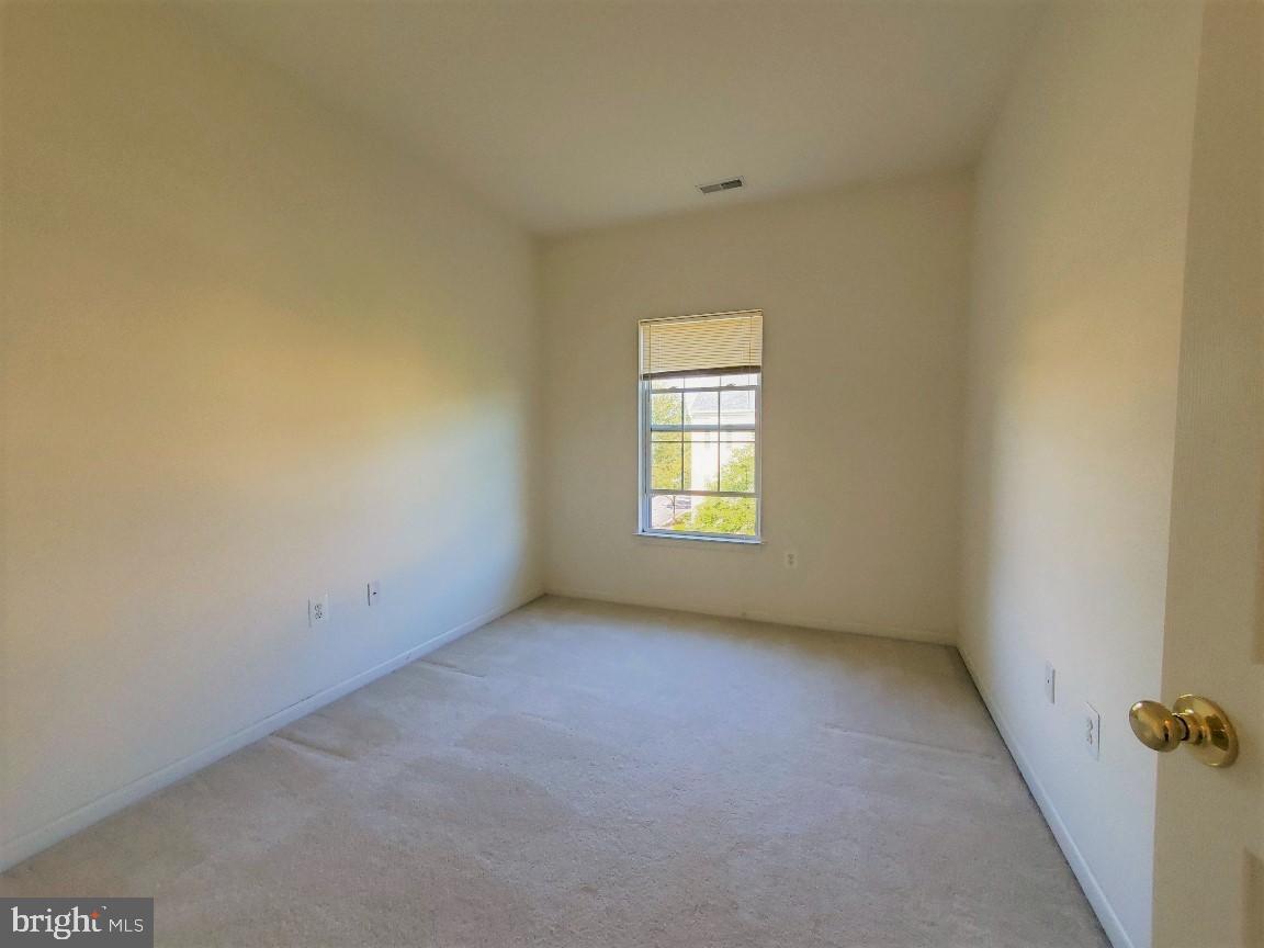 KINGSVIEW VILLAGE - Residential Lease