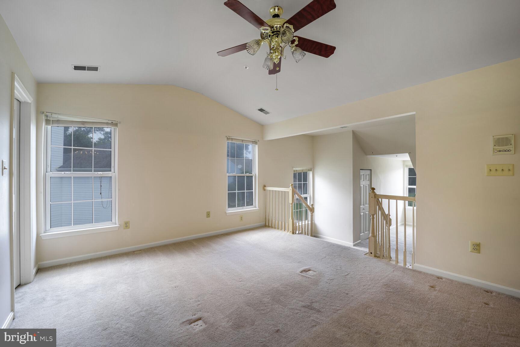 SUMMIT CREEK - Residential