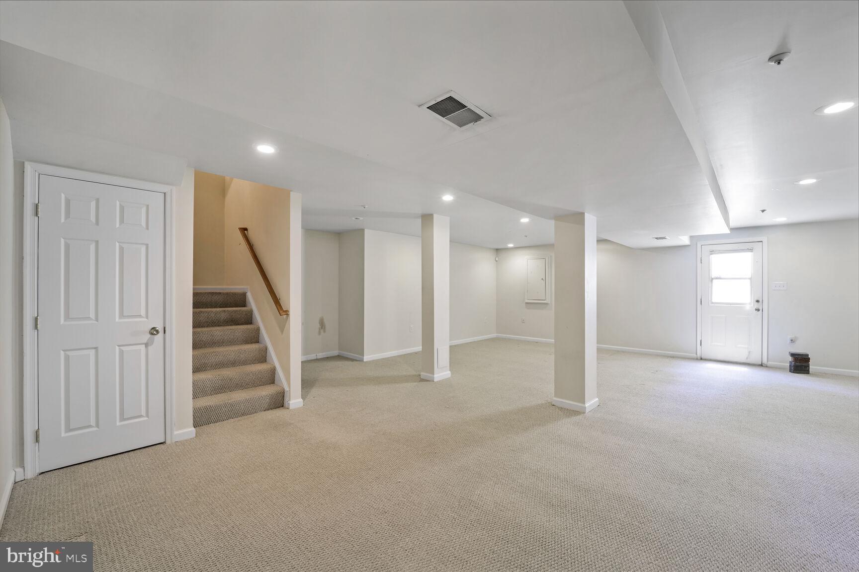 SUMMIT CREEK - Residential