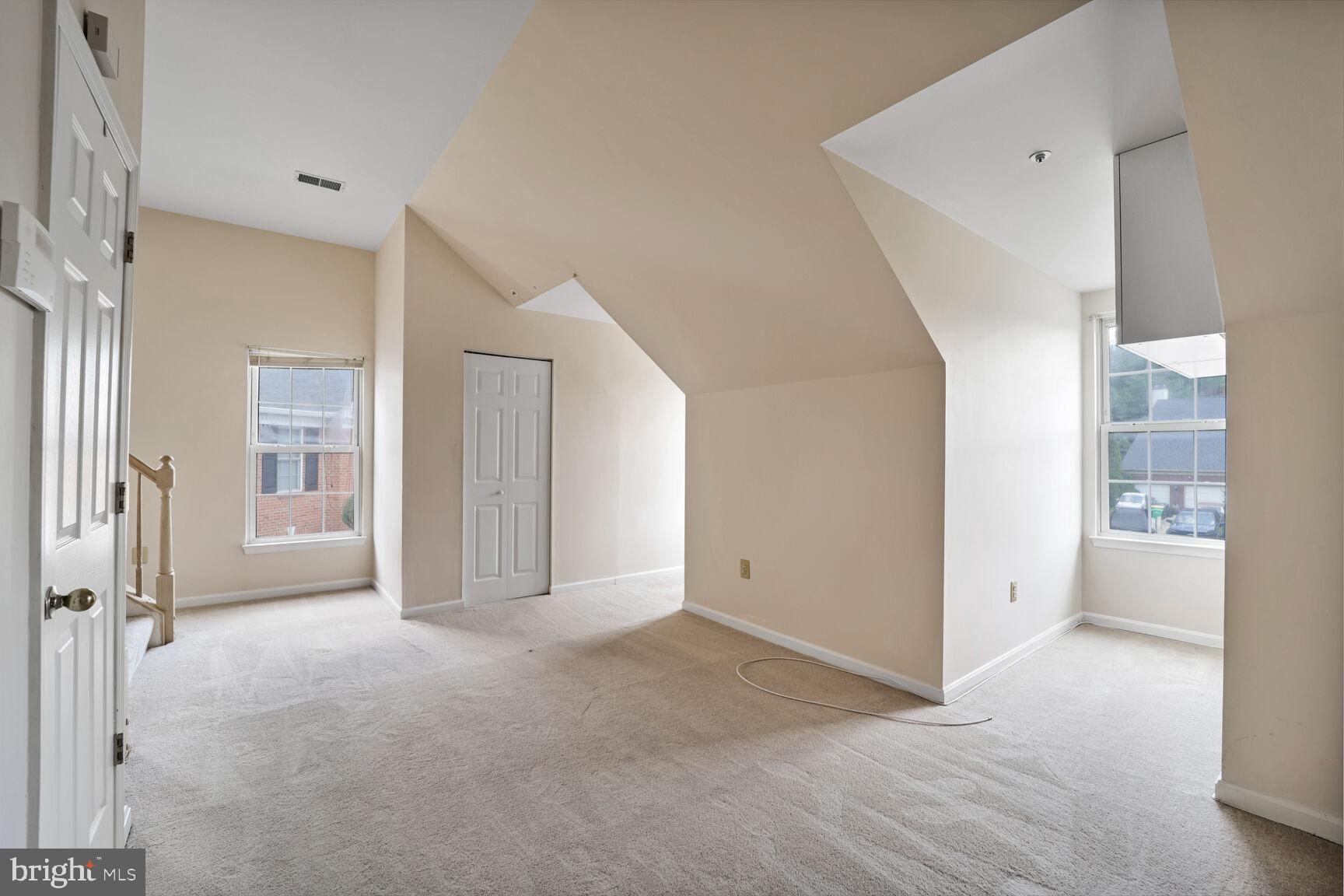 SUMMIT CREEK - Residential