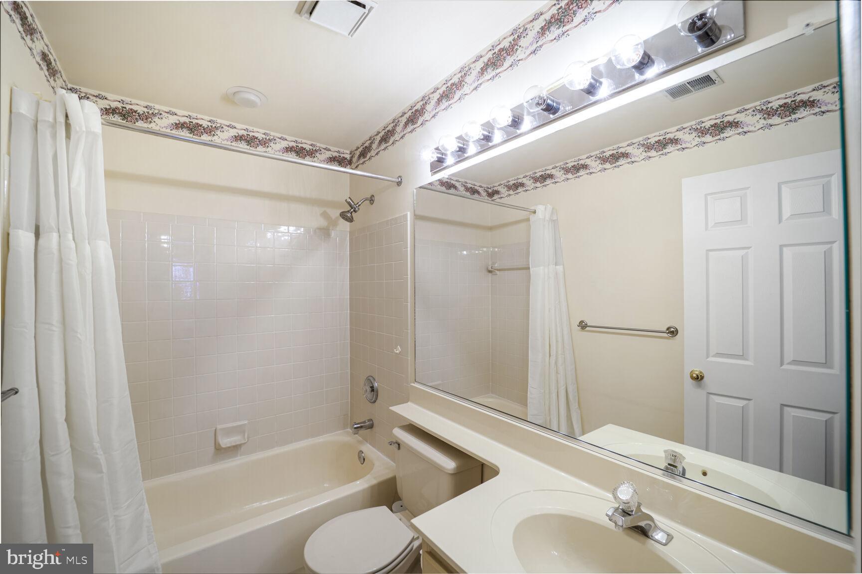 SUMMIT CREEK - Residential