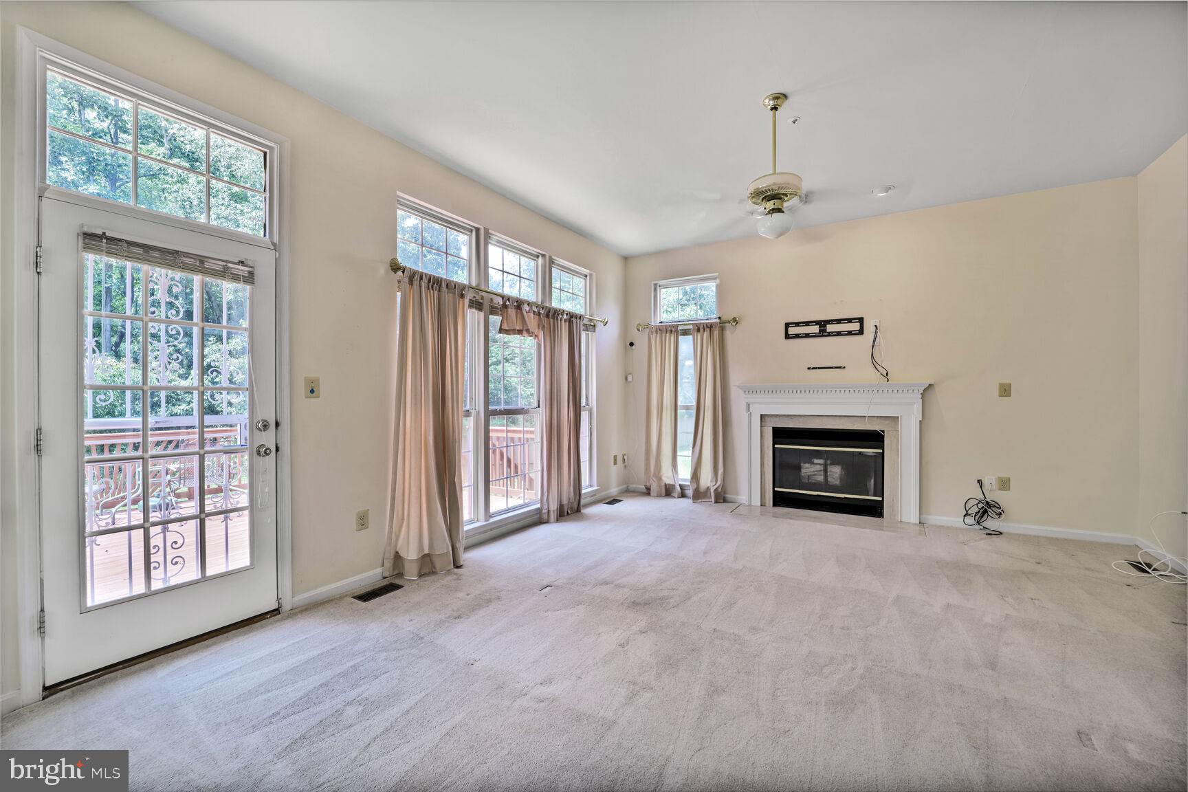 SUMMIT CREEK - Residential