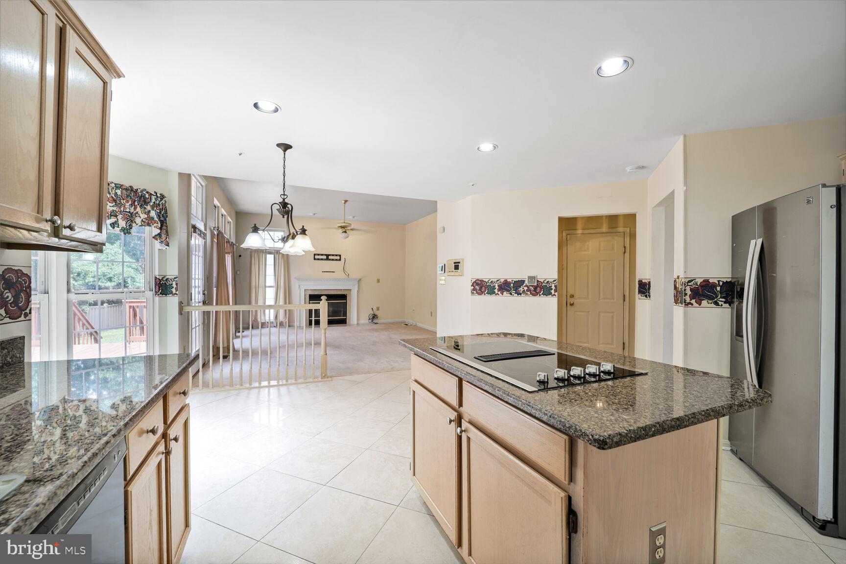 SUMMIT CREEK - Residential