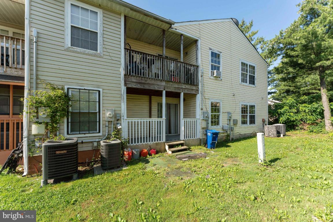 THE VILLAS OF HOLLY SPRI - Residential