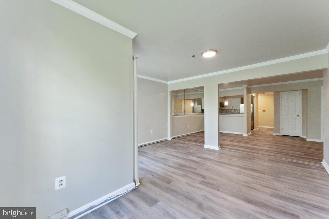 THE VILLAS OF HOLLY SPRI - Residential