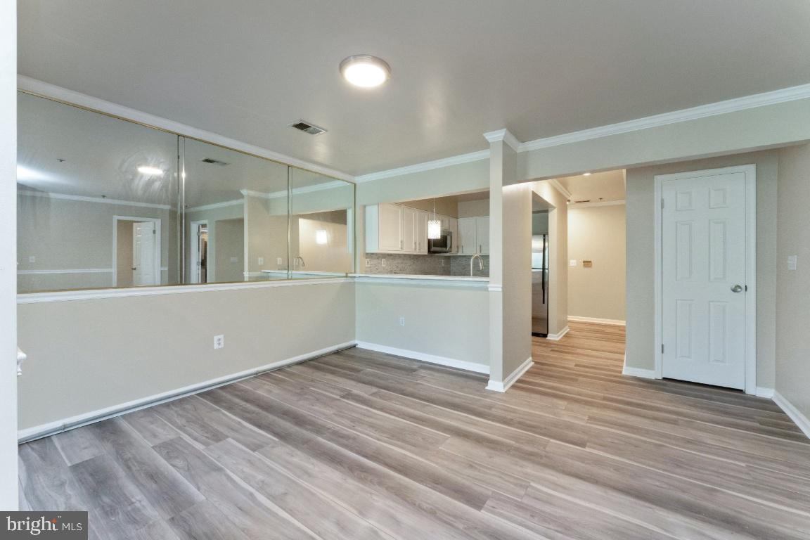 THE VILLAS OF HOLLY SPRI - Residential