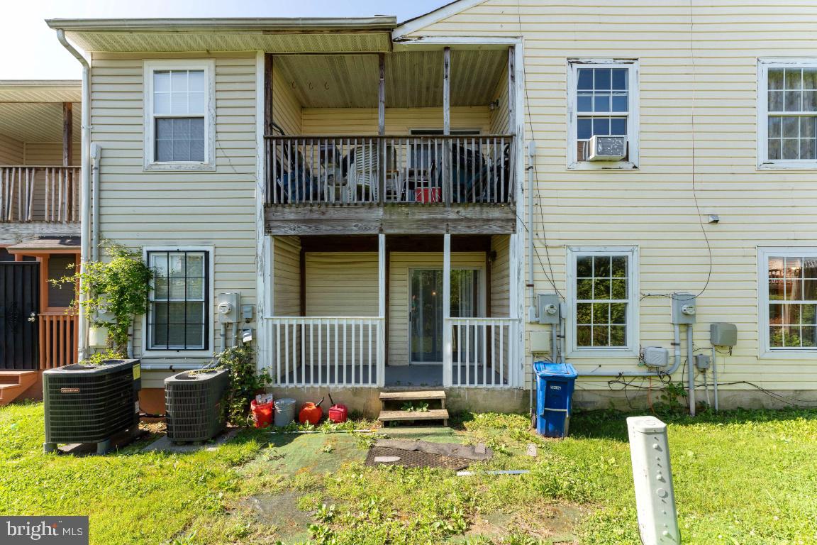 THE VILLAS OF HOLLY SPRI - Residential