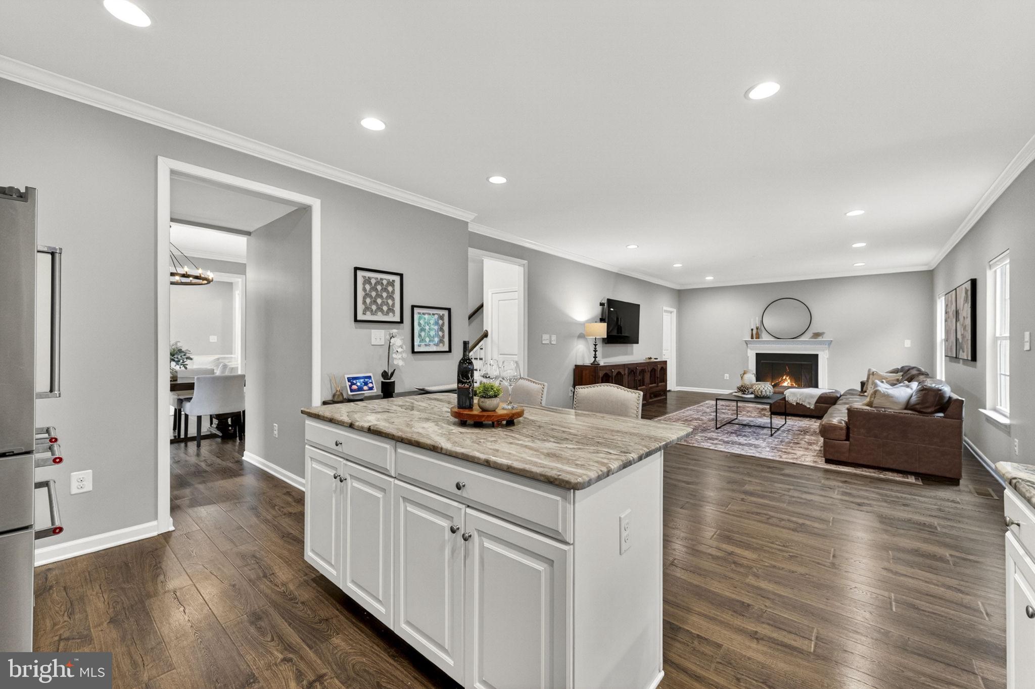 LOVETTSVILLE TOWN CENTER - Residential