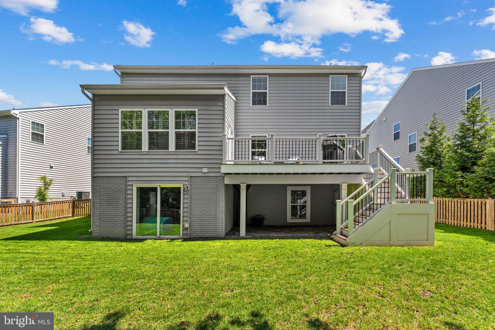 LOVETTSVILLE TOWN CENTER - Residential