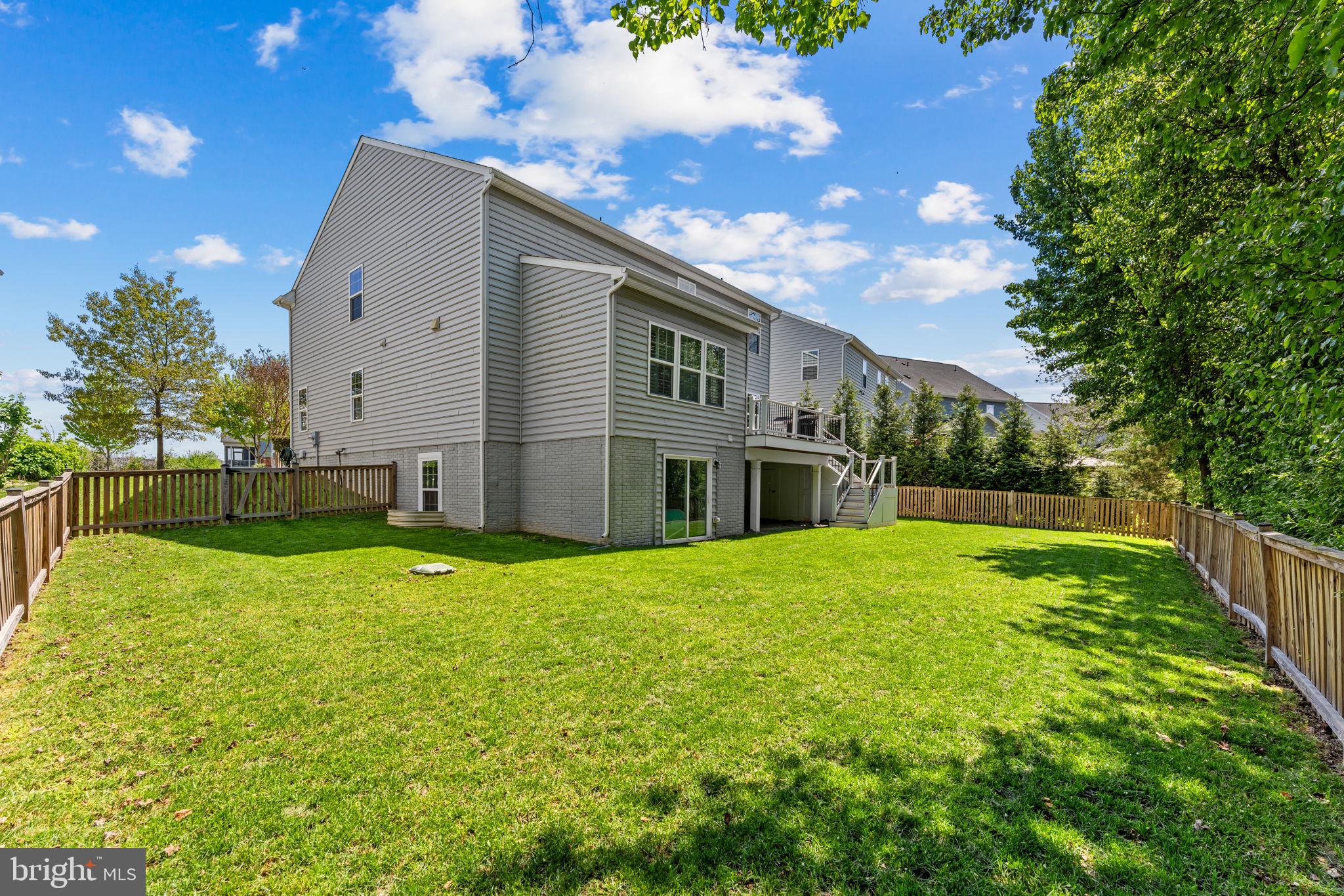 LOVETTSVILLE TOWN CENTER - Residential