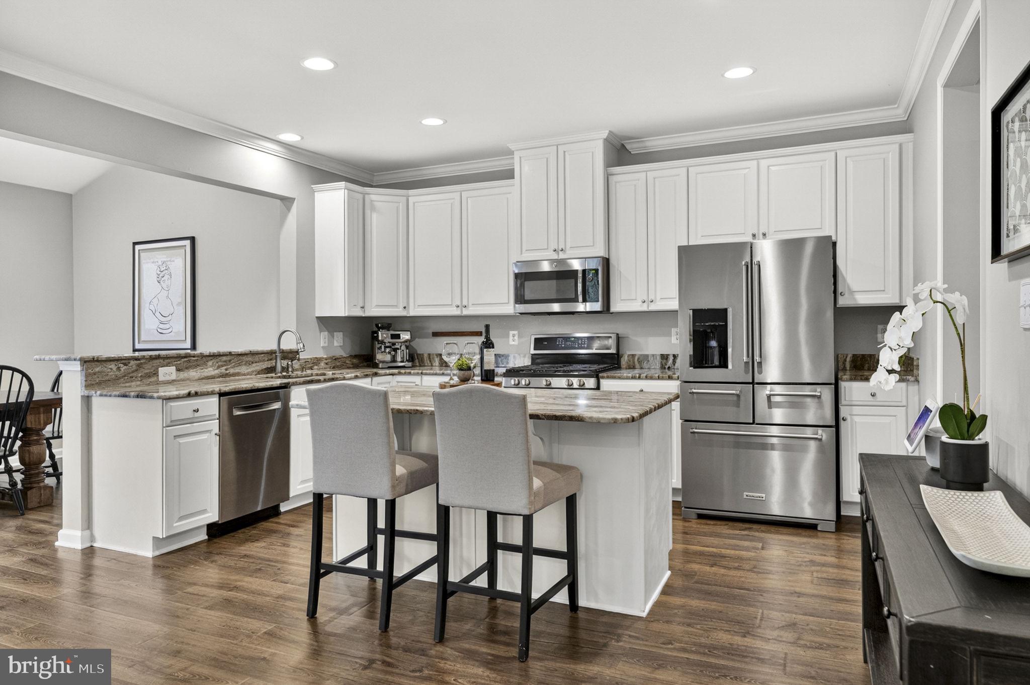 LOVETTSVILLE TOWN CENTER - Residential