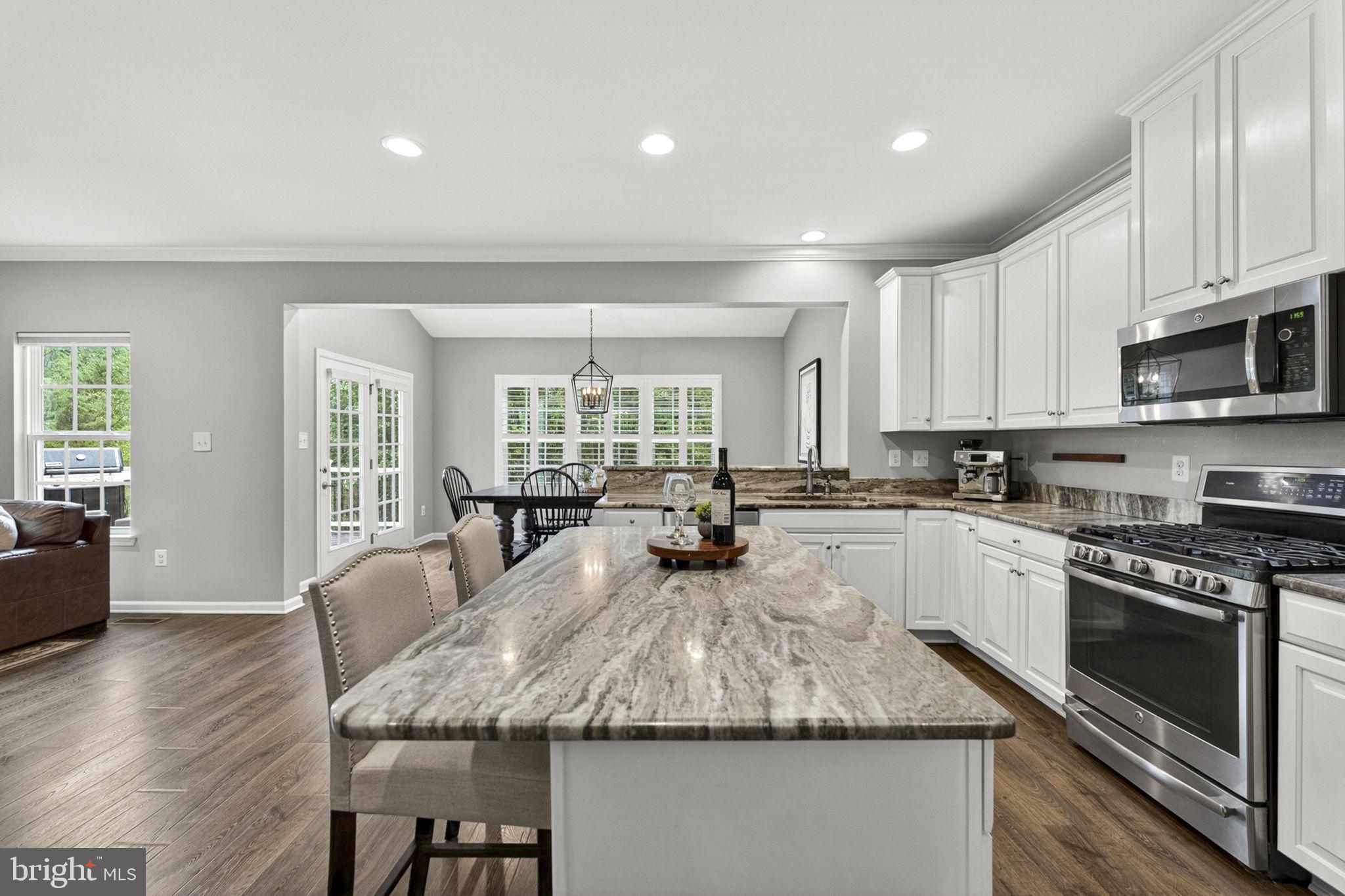 LOVETTSVILLE TOWN CENTER - Residential