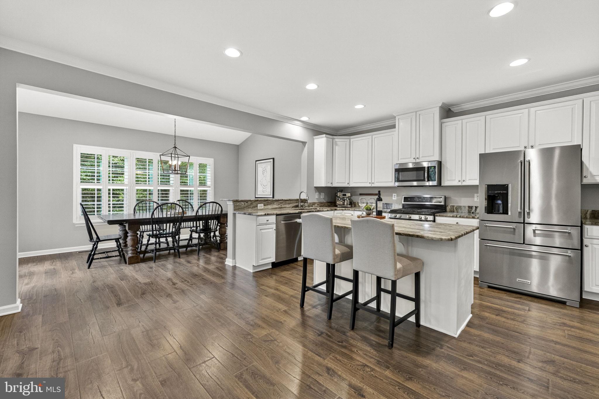 LOVETTSVILLE TOWN CENTER - Residential