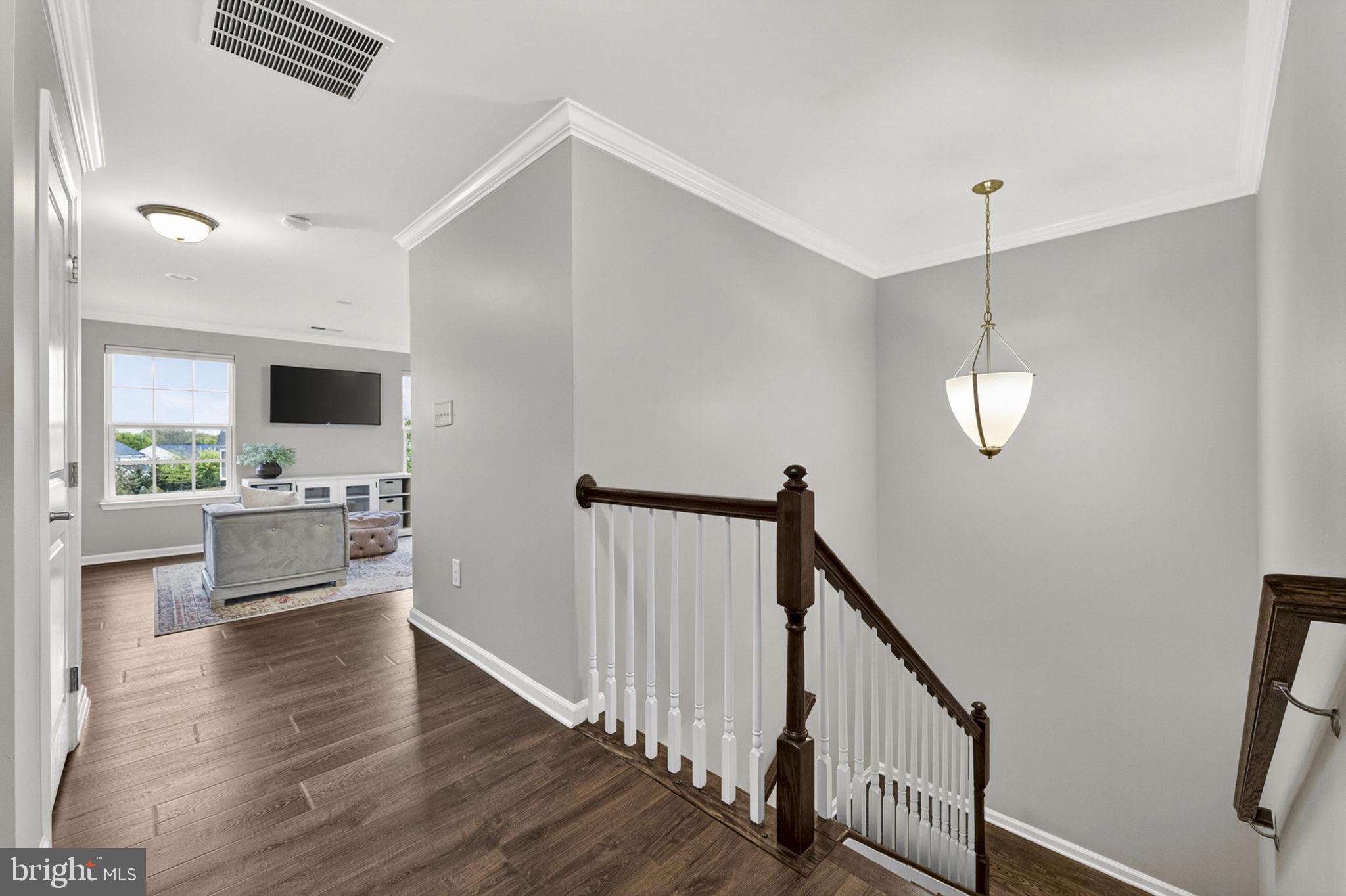 LOVETTSVILLE TOWN CENTER - Residential
