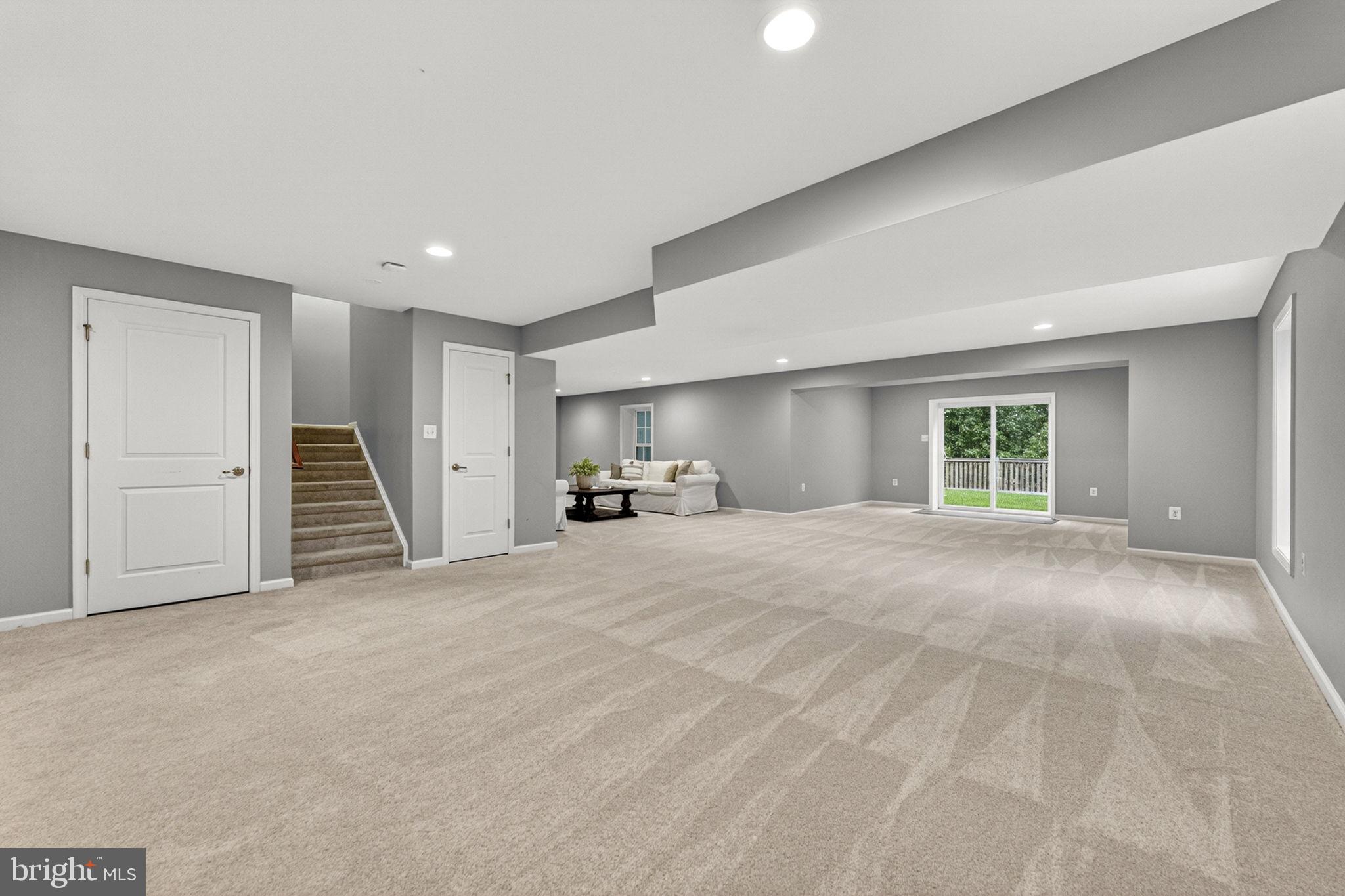LOVETTSVILLE TOWN CENTER - Residential