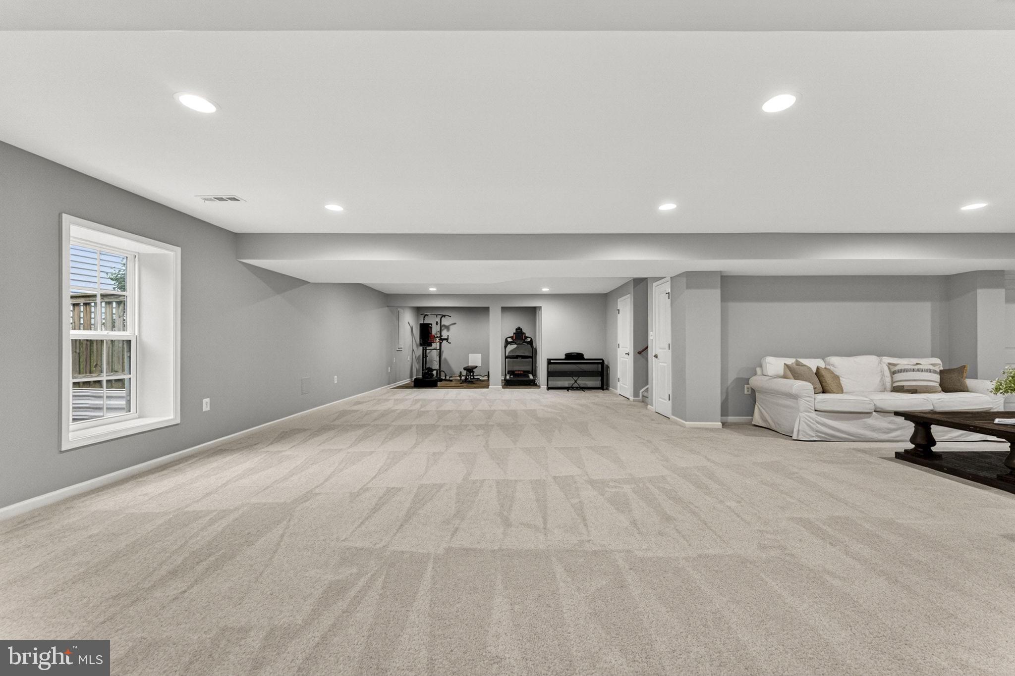 LOVETTSVILLE TOWN CENTER - Residential