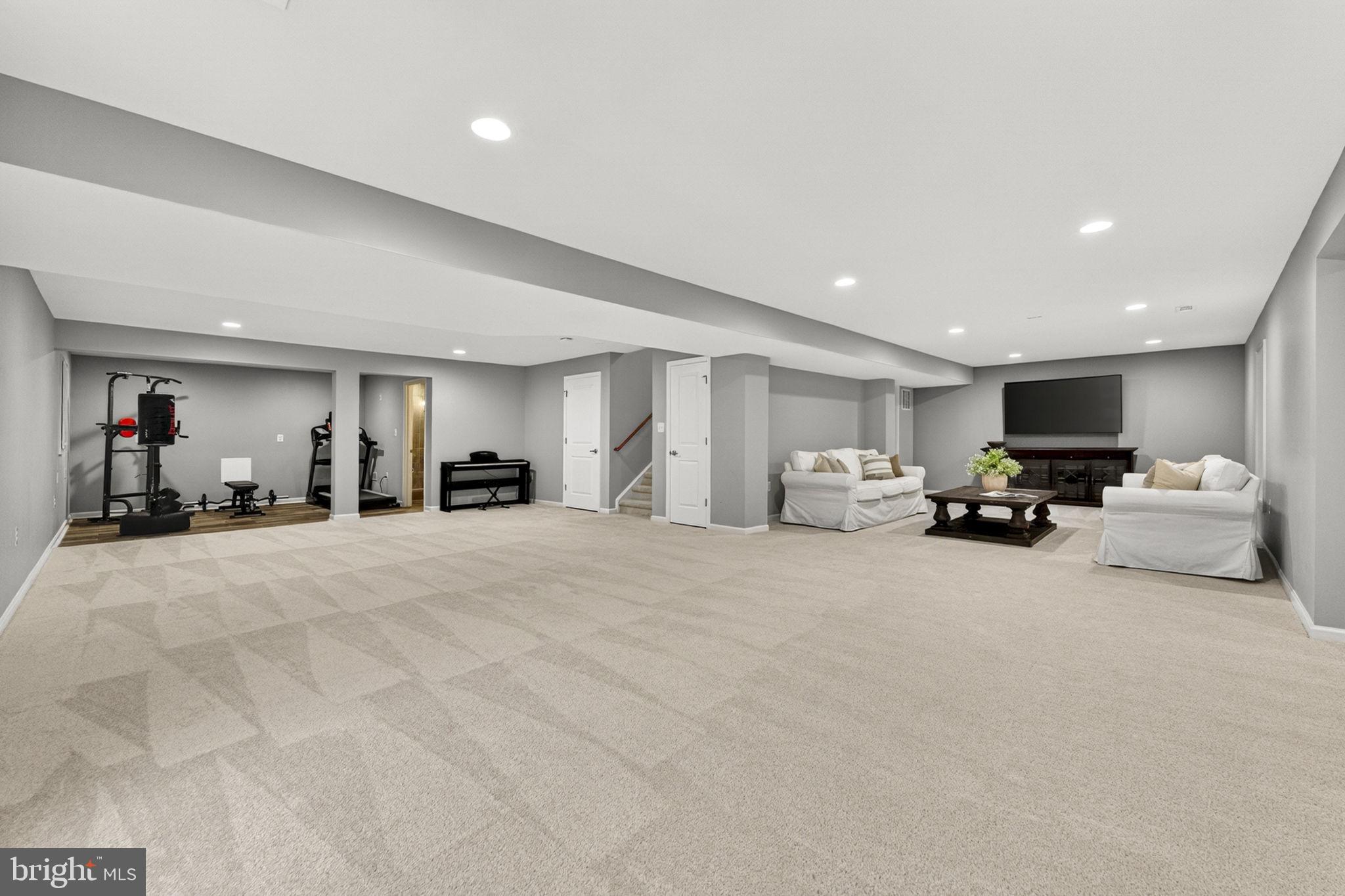 LOVETTSVILLE TOWN CENTER - Residential