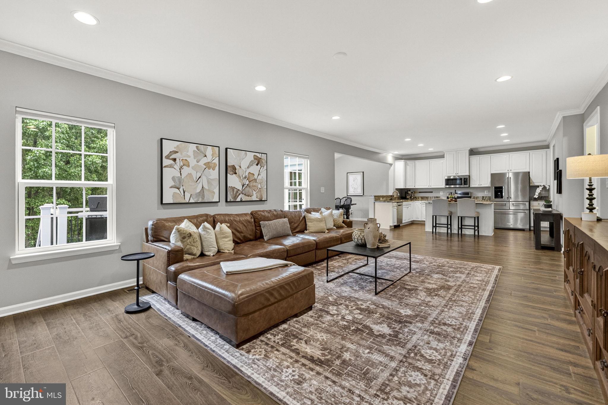 LOVETTSVILLE TOWN CENTER - Residential