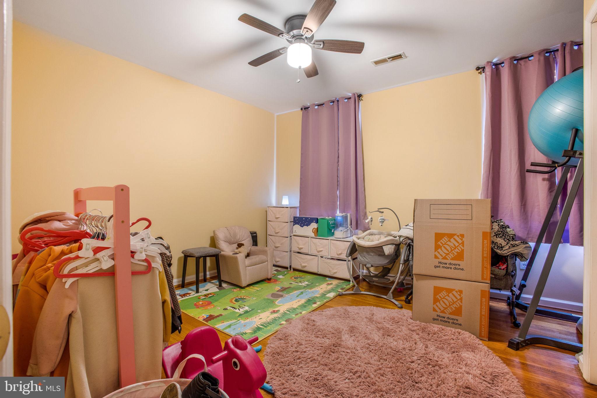 LAKE MONTEBELLO - Residential