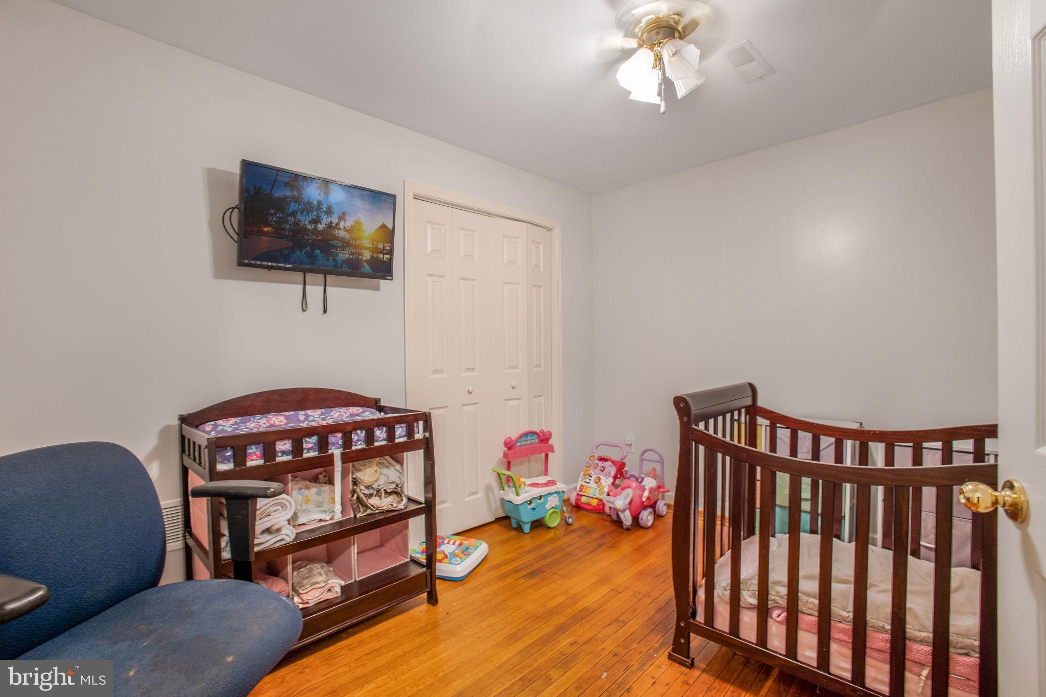 LAKE MONTEBELLO - Residential