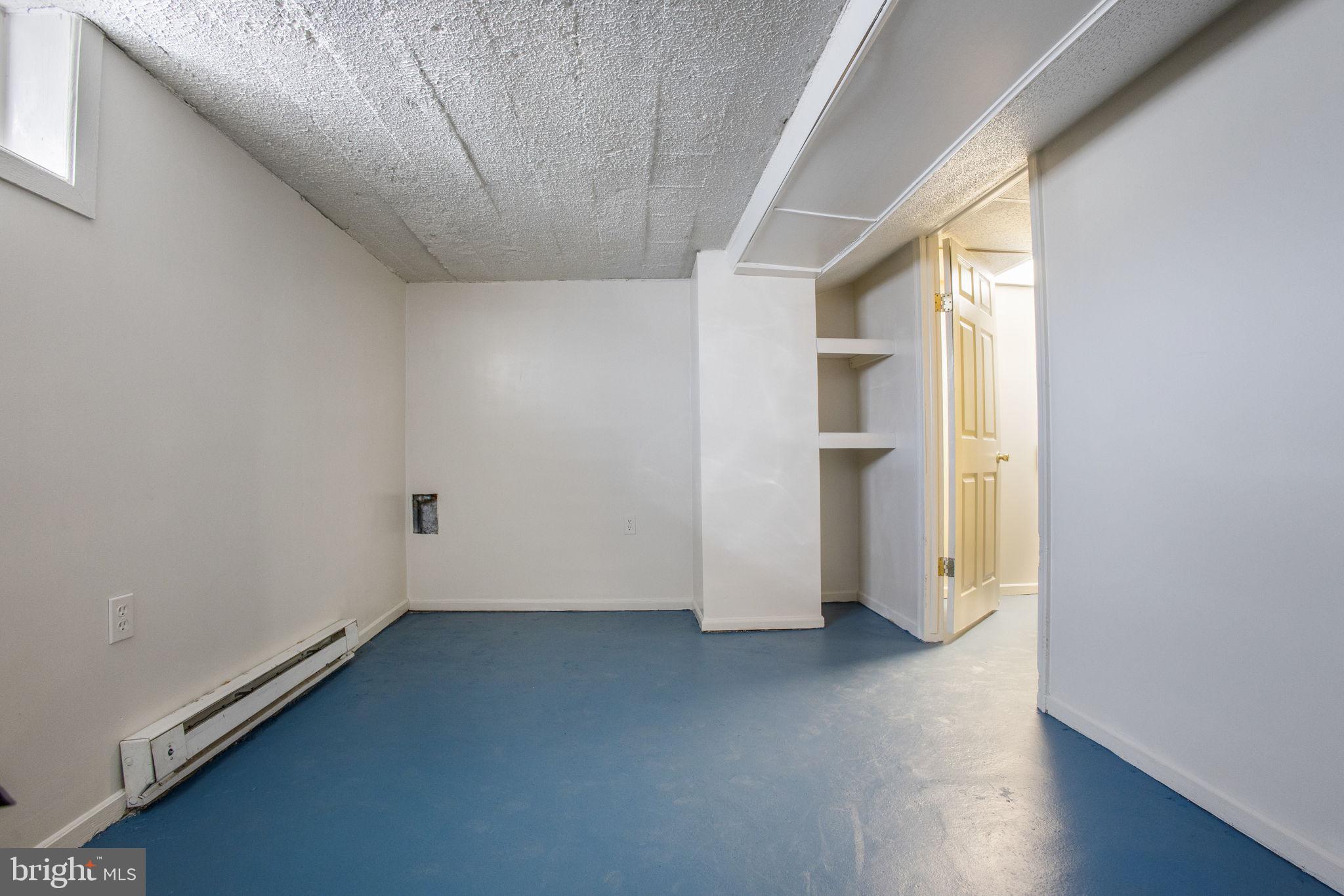 LAKE MONTEBELLO - Residential