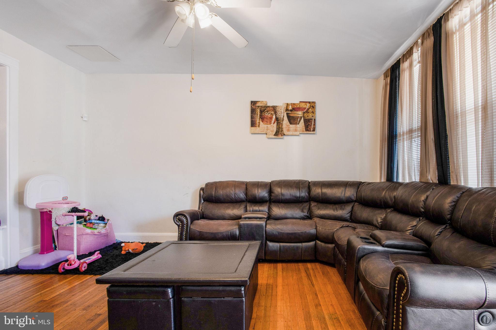 LAKE MONTEBELLO - Residential