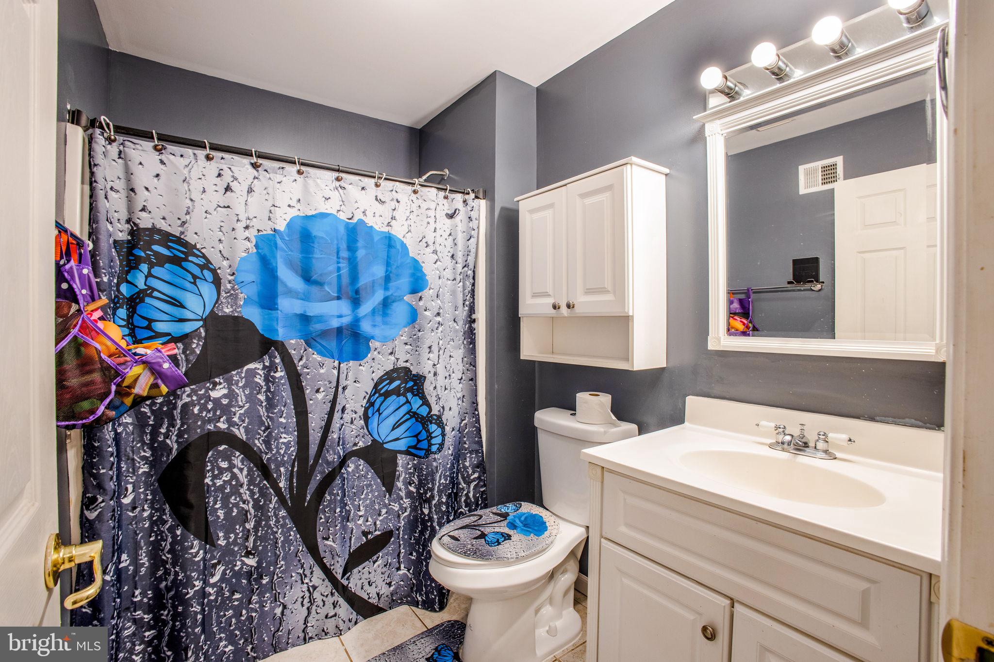 LAKE MONTEBELLO - Residential