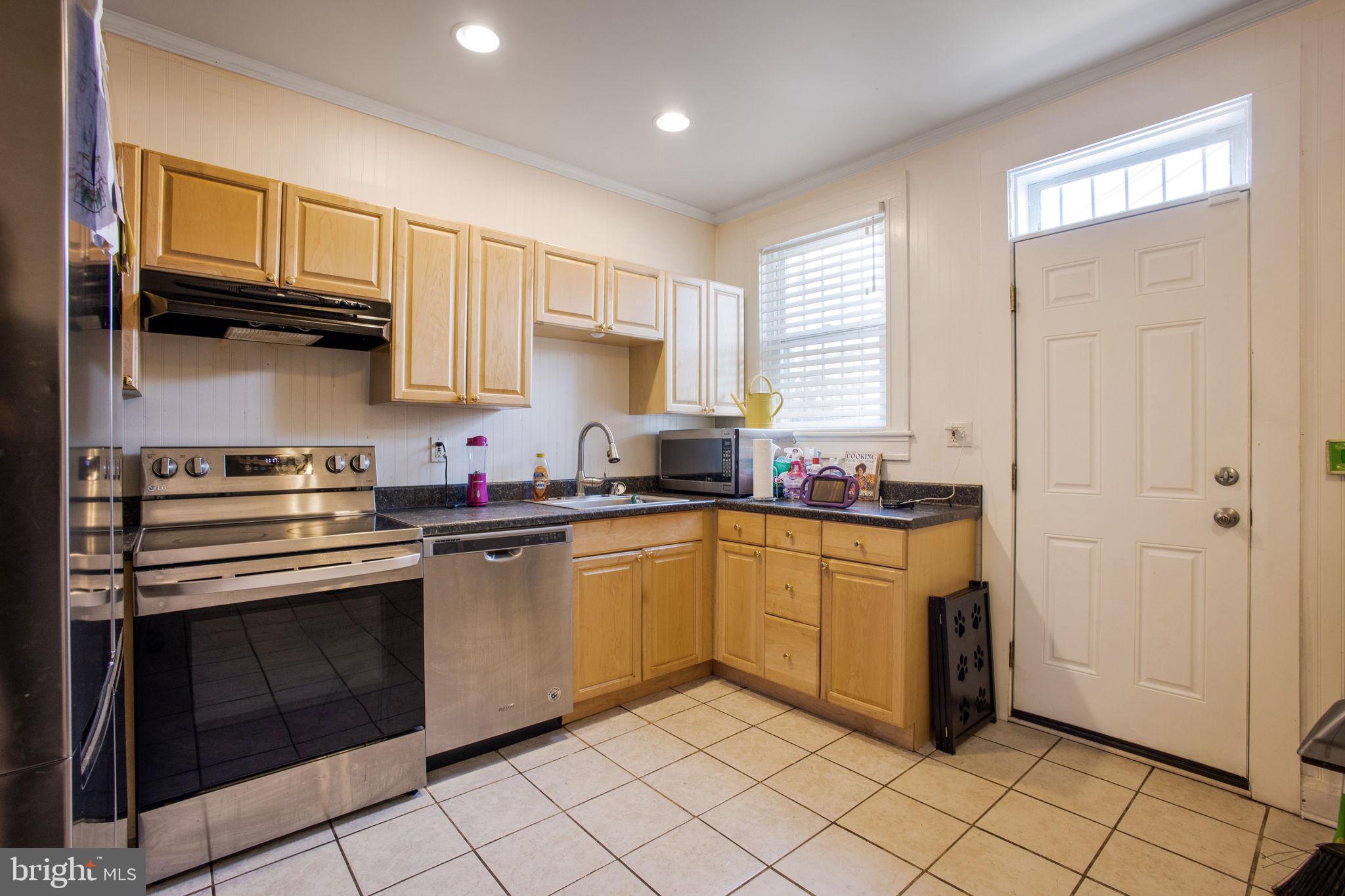 LAKE MONTEBELLO - Residential