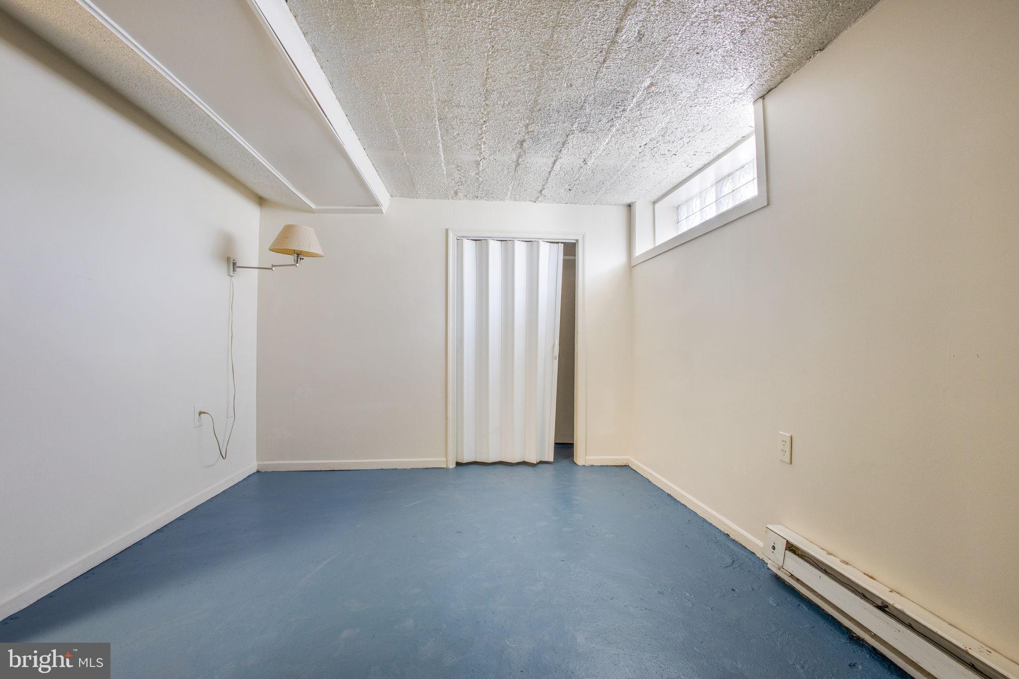 LAKE MONTEBELLO - Residential