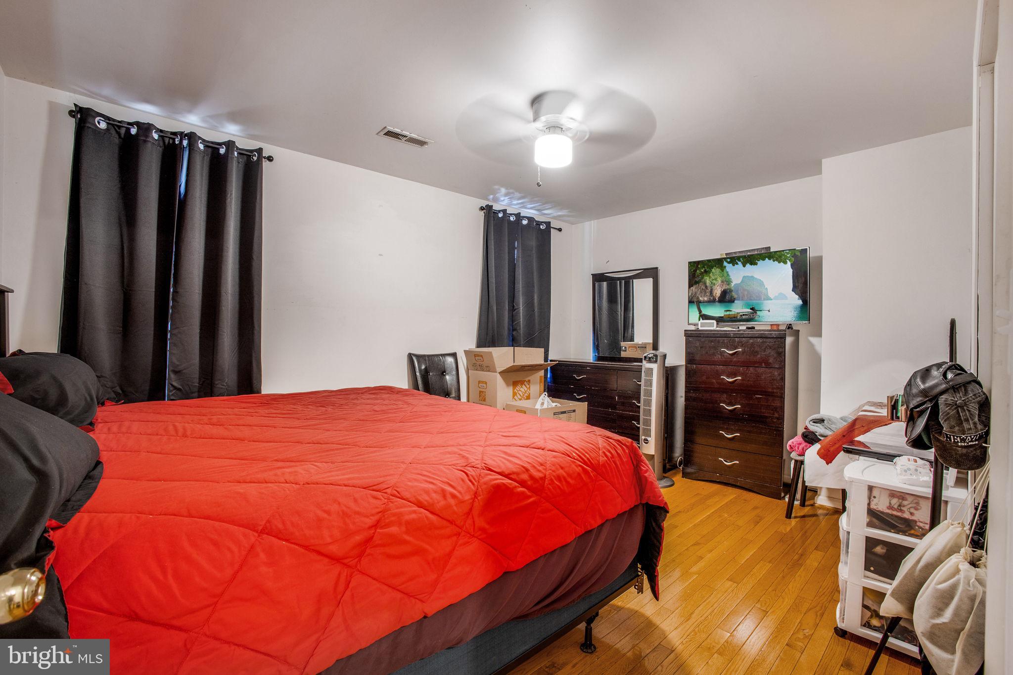 LAKE MONTEBELLO - Residential