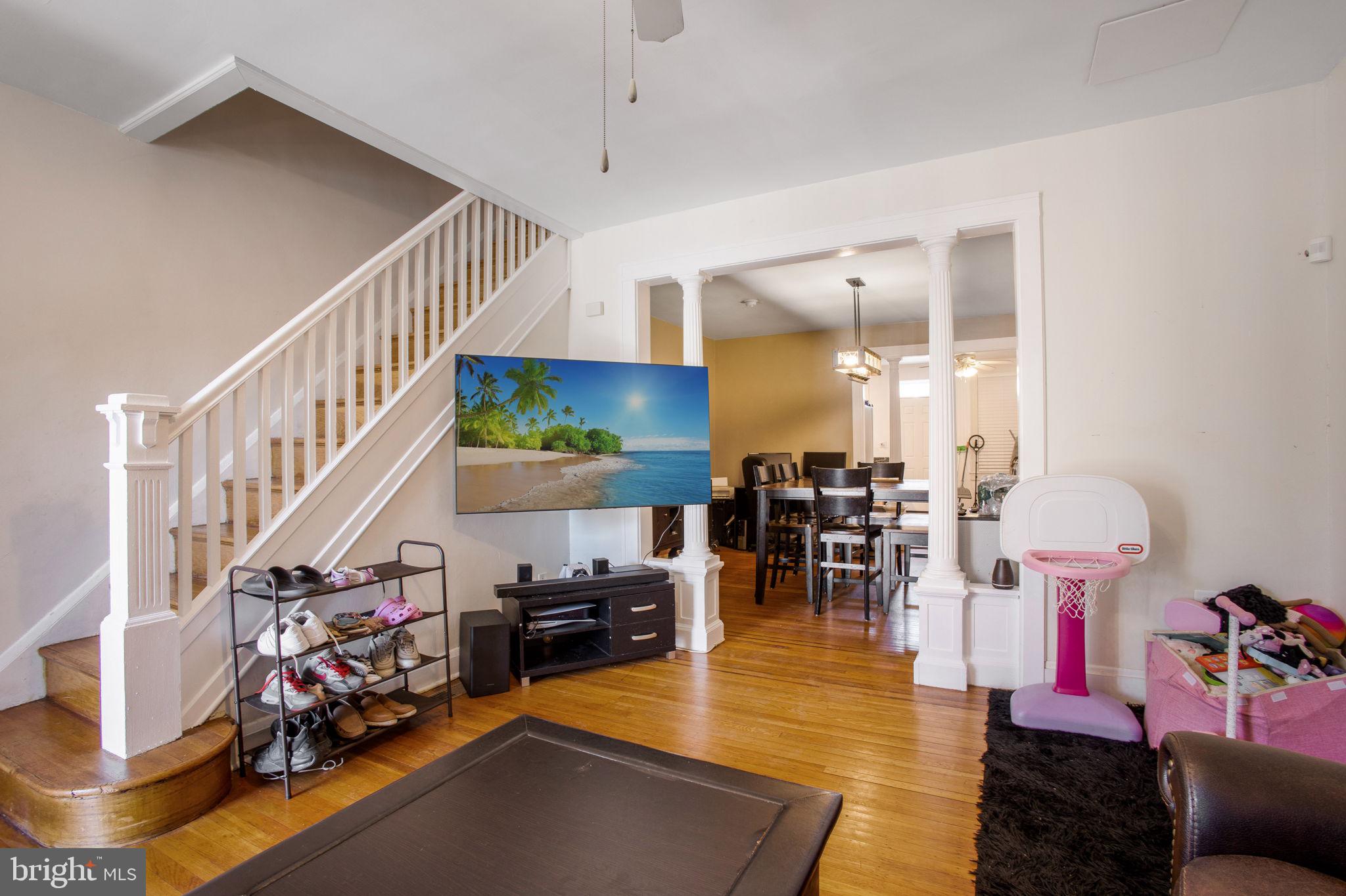 LAKE MONTEBELLO - Residential