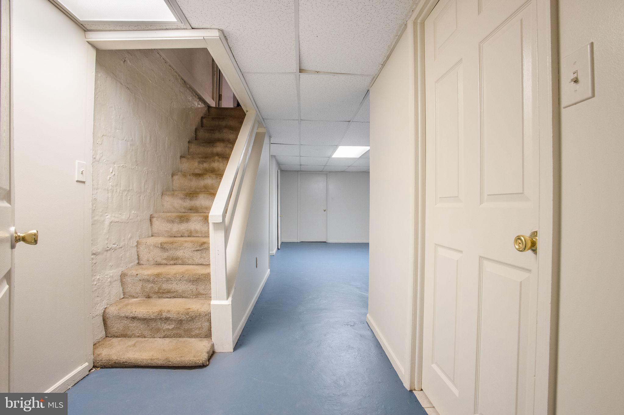 LAKE MONTEBELLO - Residential