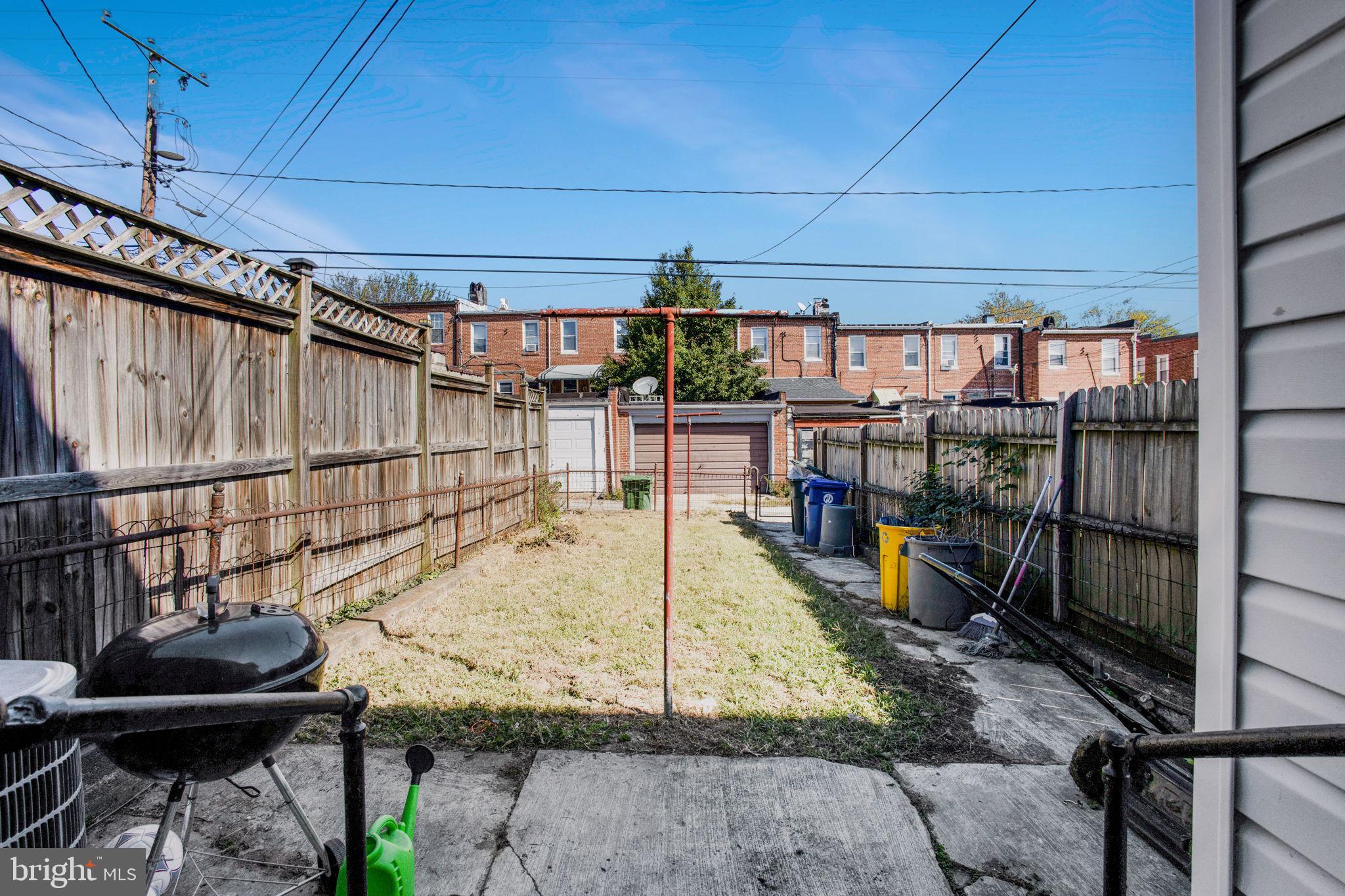 LAKE MONTEBELLO - Residential