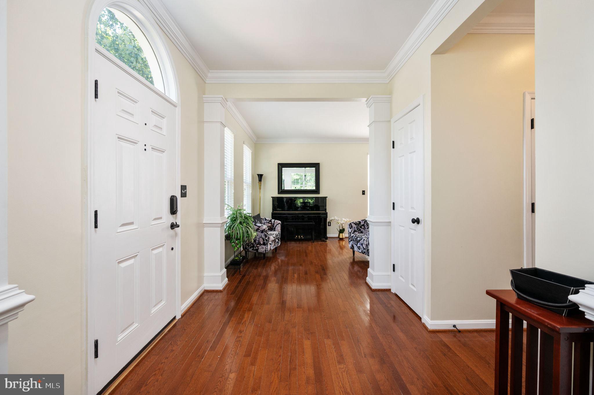 9860 AIREDALE COURT