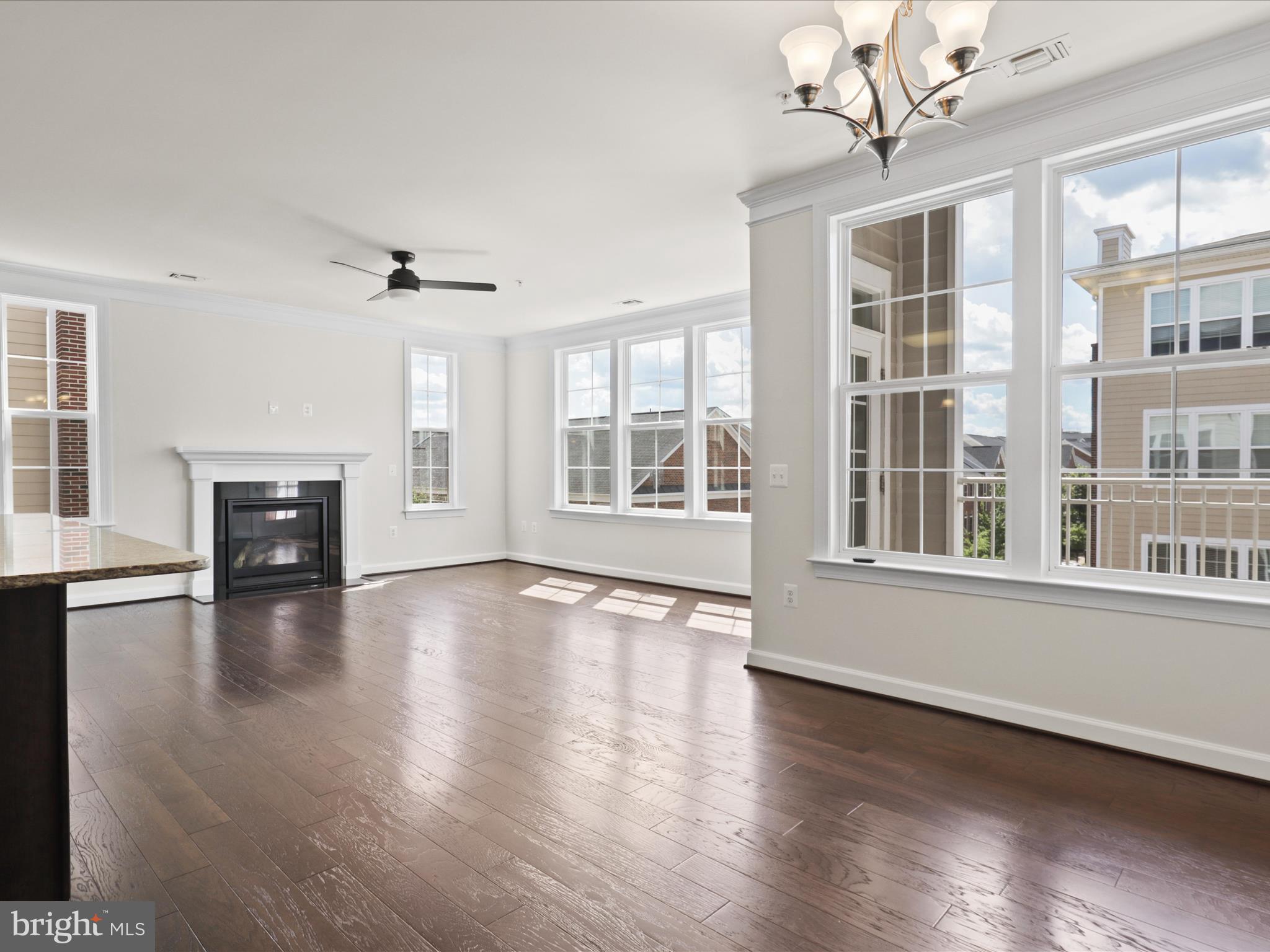 DISCOVERY SQUARE - Residential Lease