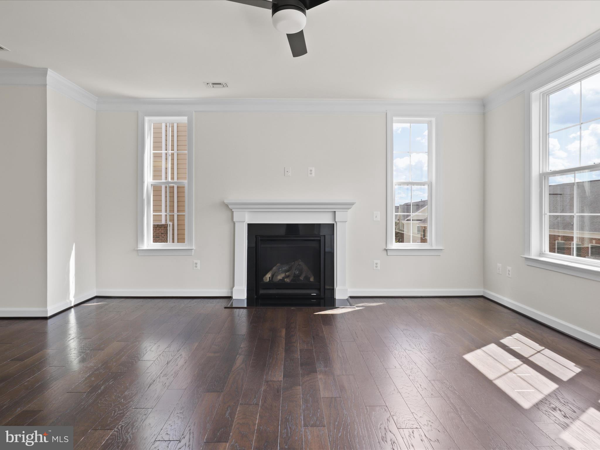 DISCOVERY SQUARE - Residential Lease