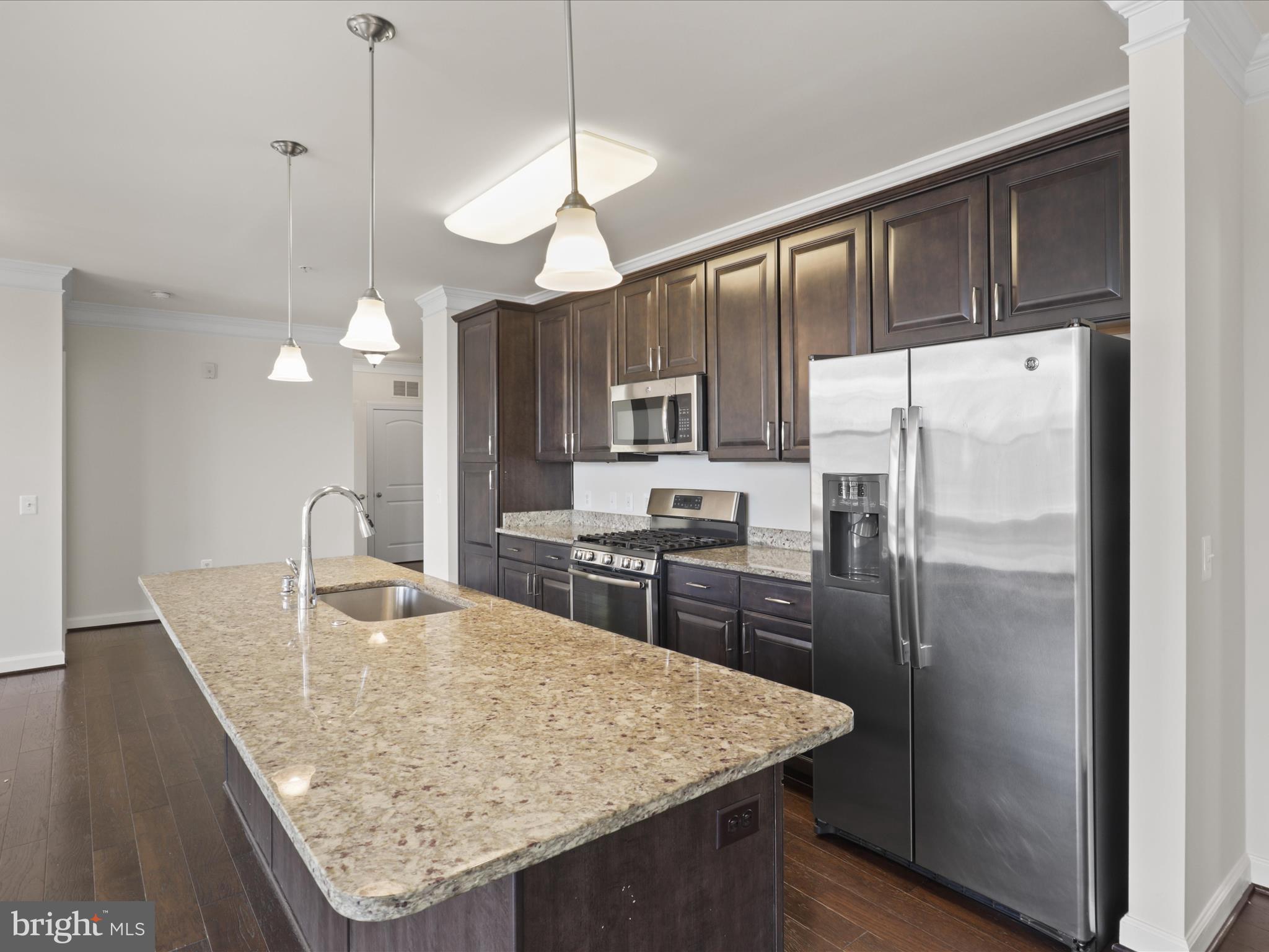 DISCOVERY SQUARE - Residential Lease