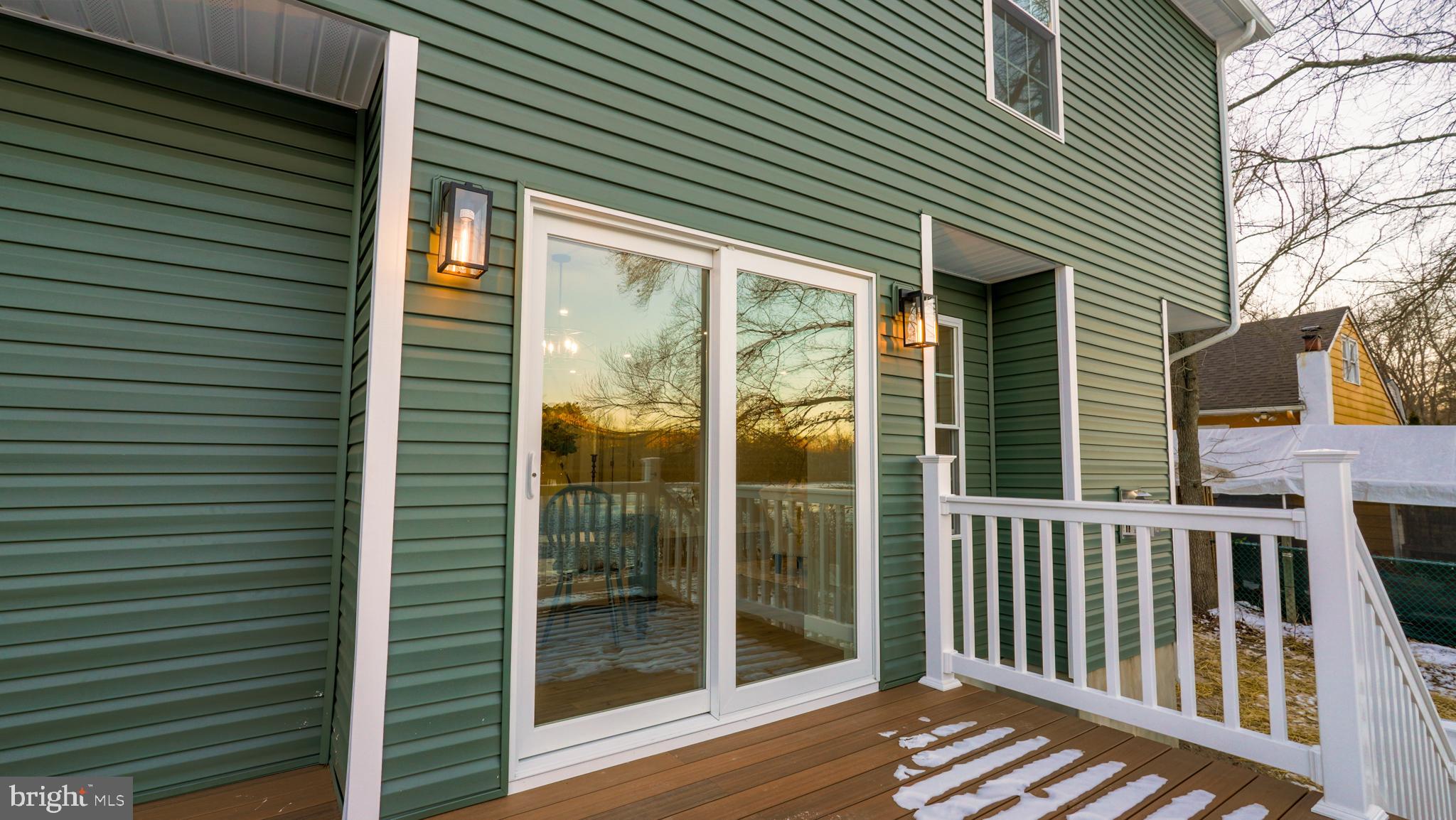 83 E ATLANTIC AVENUE