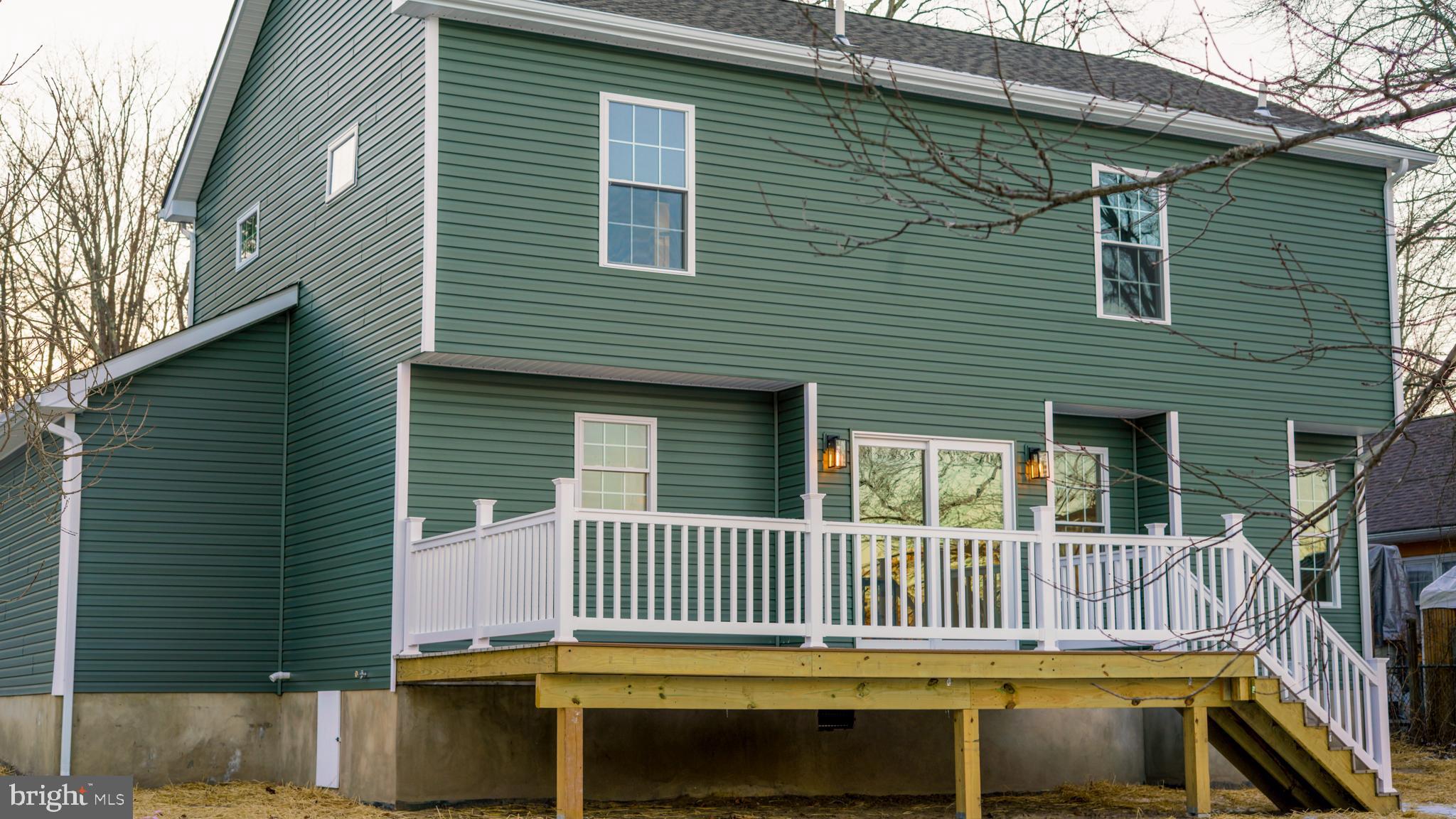 83 E ATLANTIC AVENUE