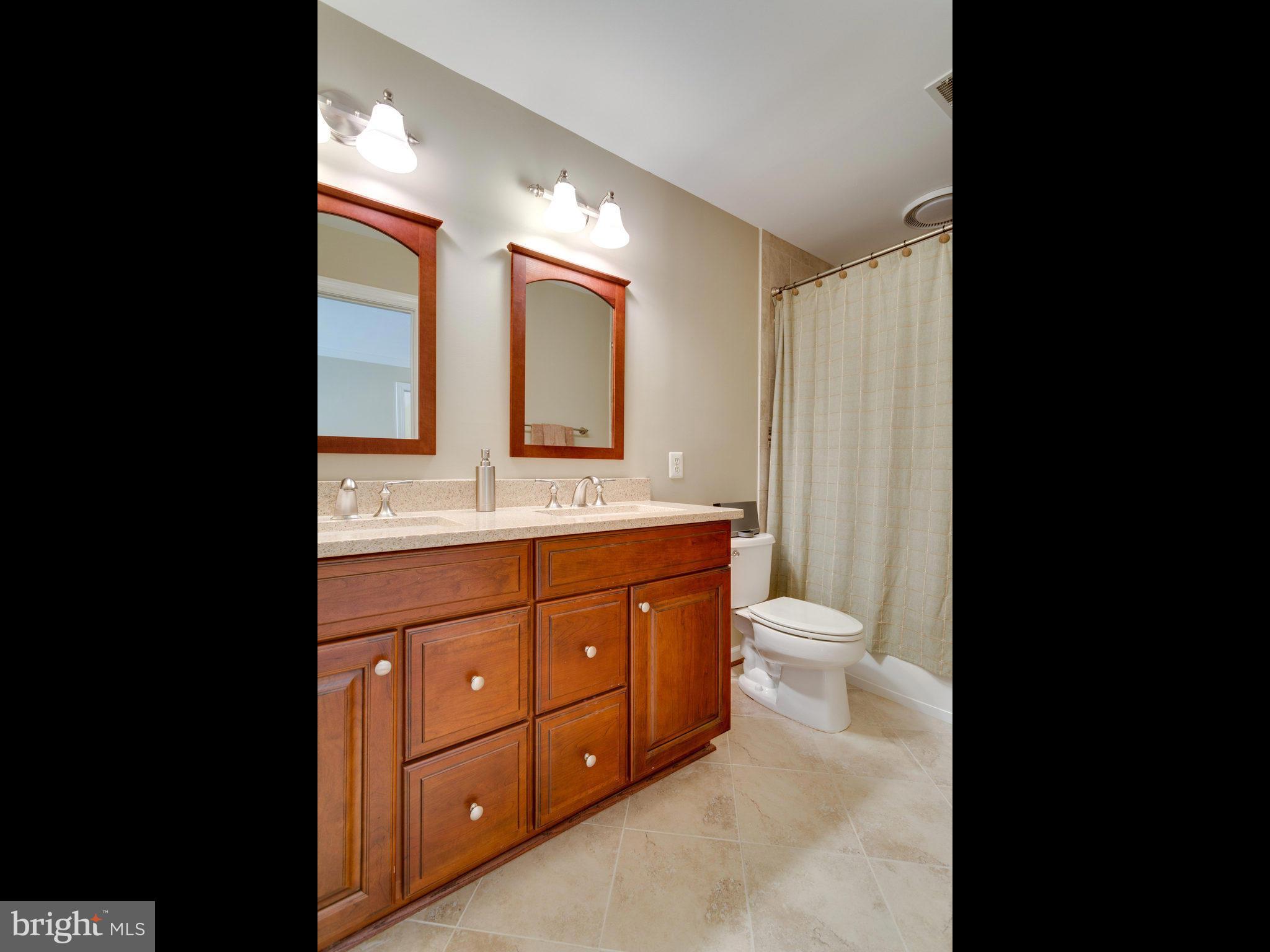 KINGSTOWNE - Residential