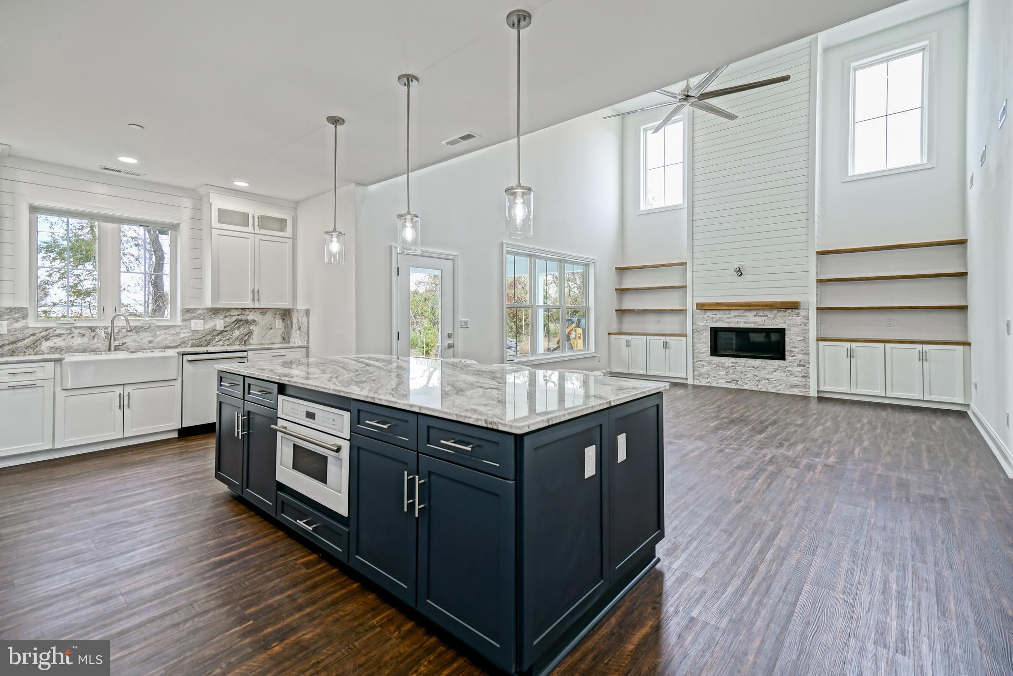 FISHERS COVE - Residential