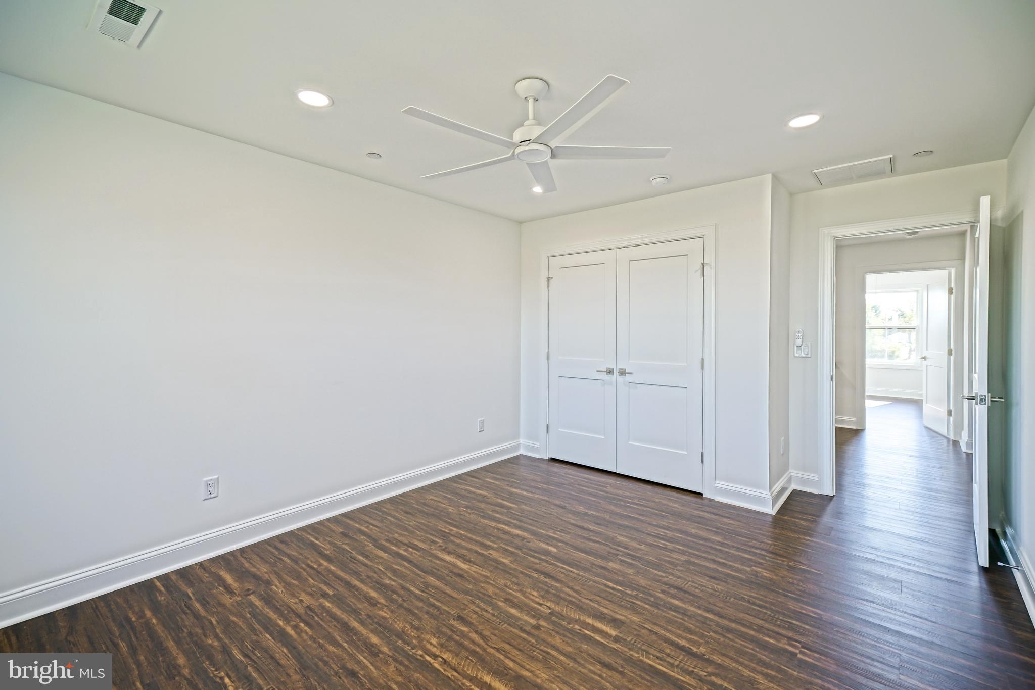 FISHERS COVE - Residential