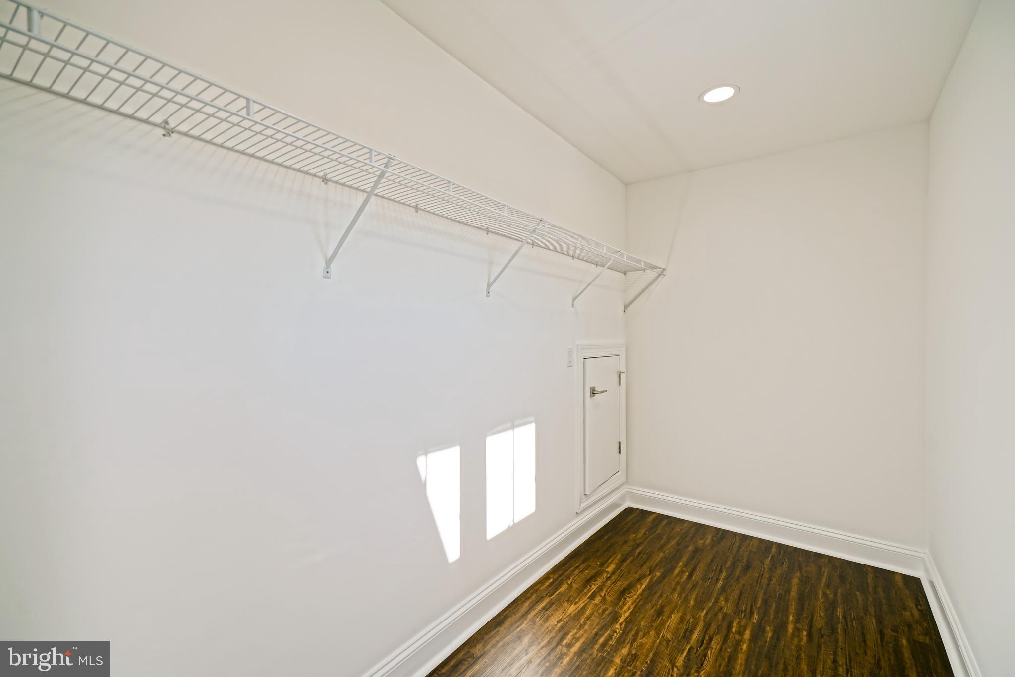 FISHERS COVE - Residential